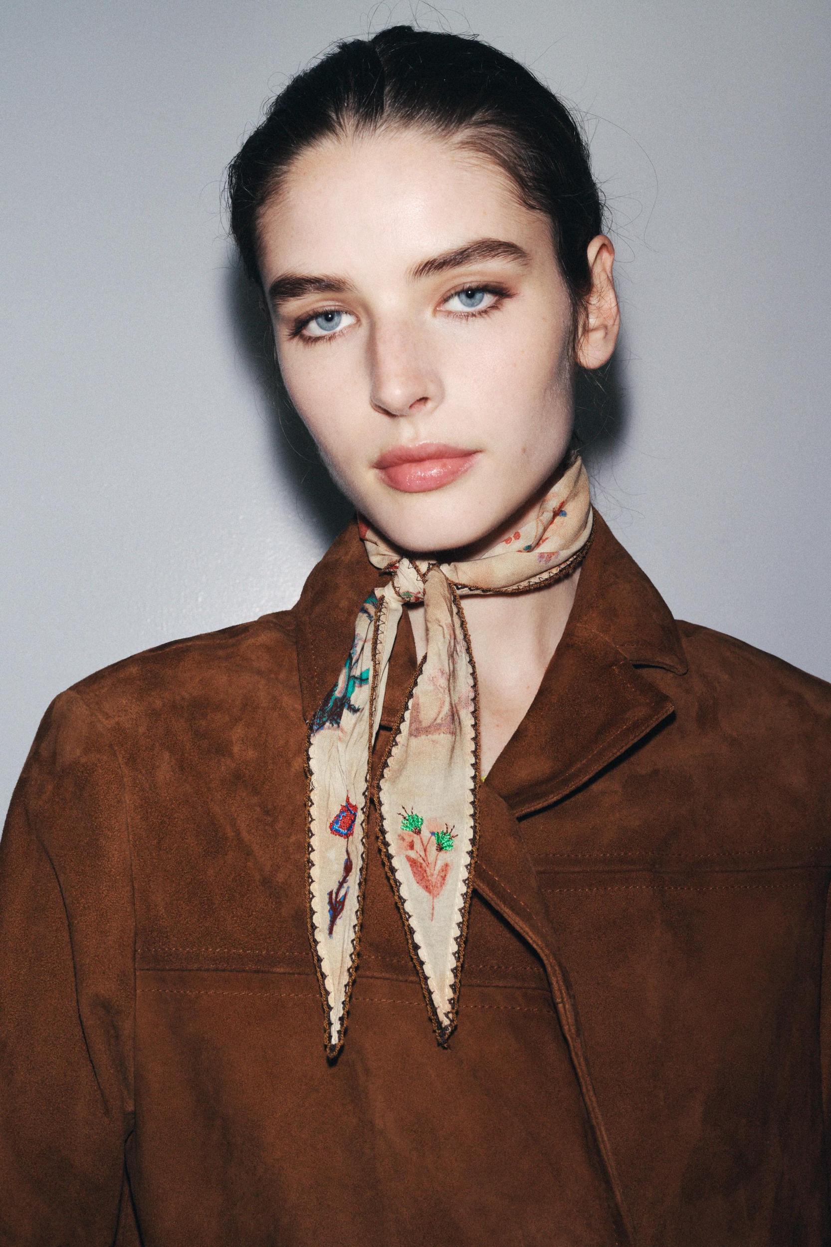 EMBROIDERED FLORAL POINTELLE BANDANA Product Image