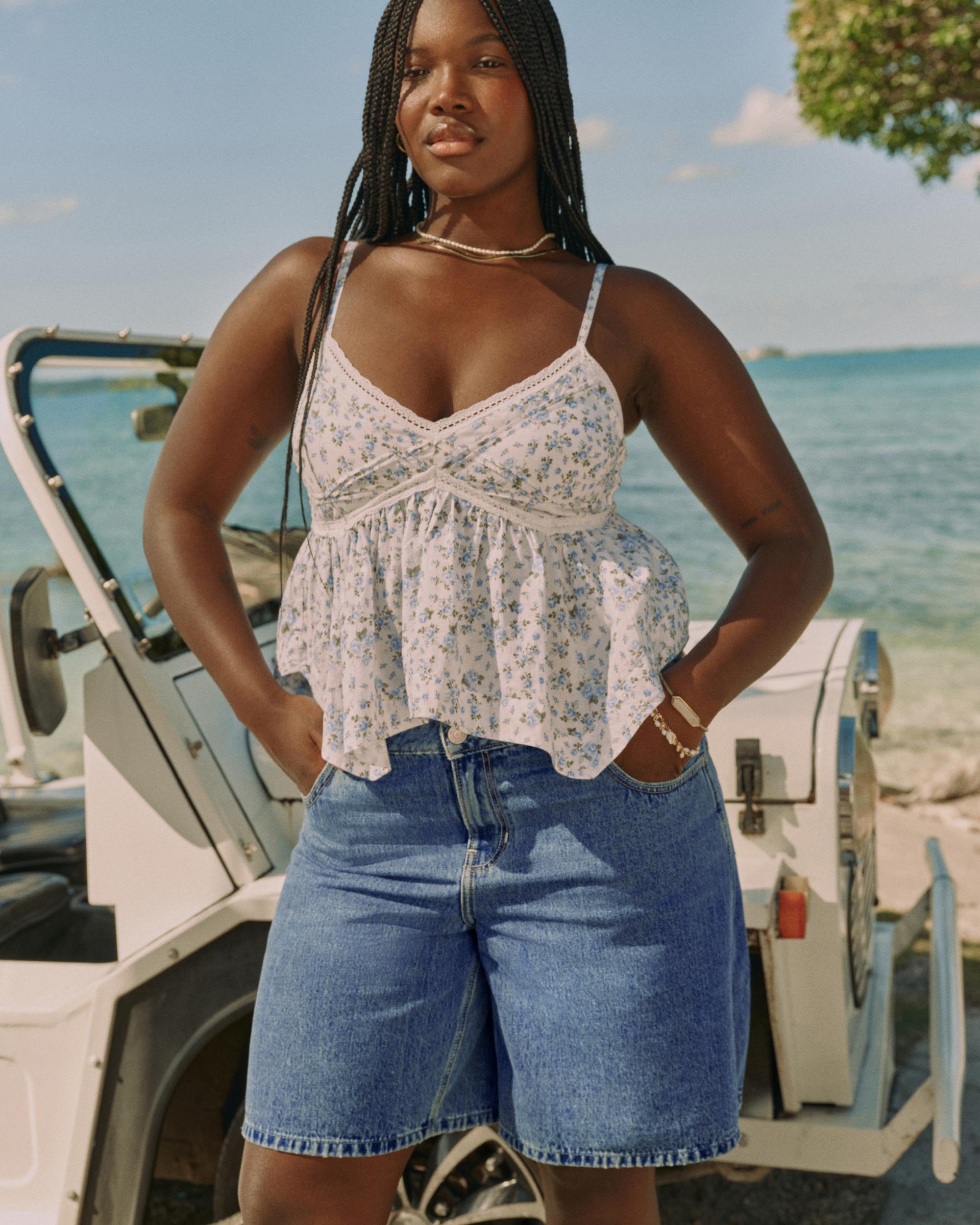 Low-Rise Washed Black Baggy Jort Product Image