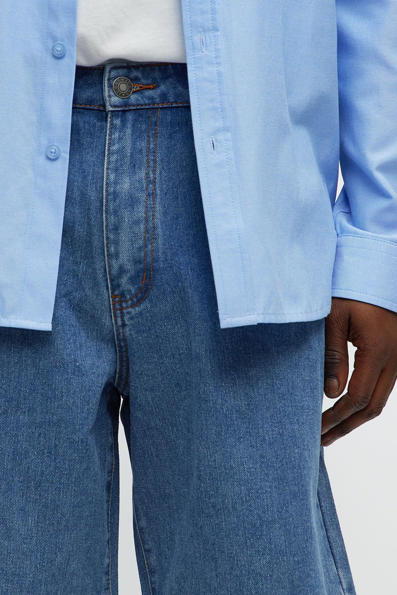 Coast Drift Relaxed Denim Shorts - Medium Blue Wash Product Image