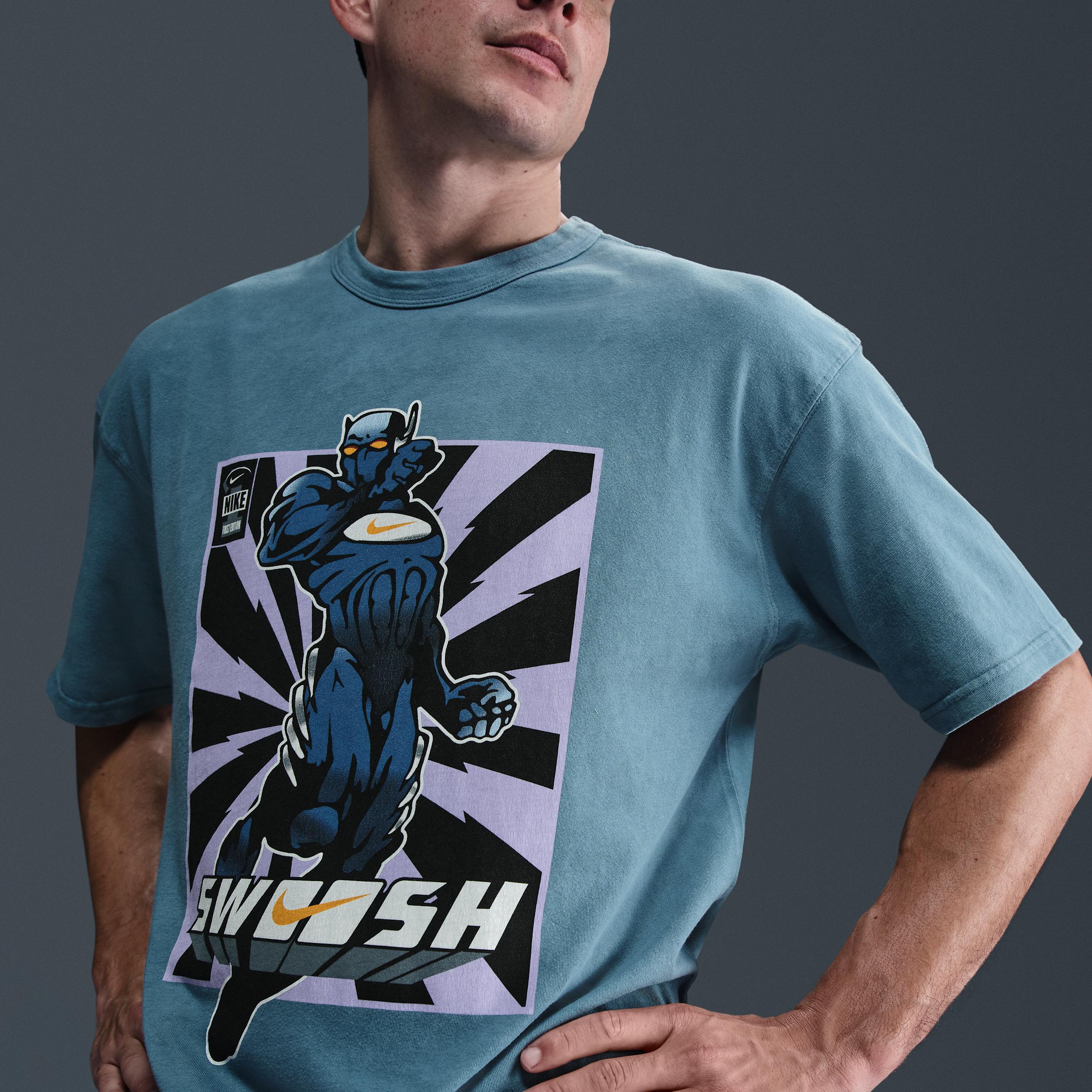 Nike Men's Max90 Fitness T-Shirt Product Image