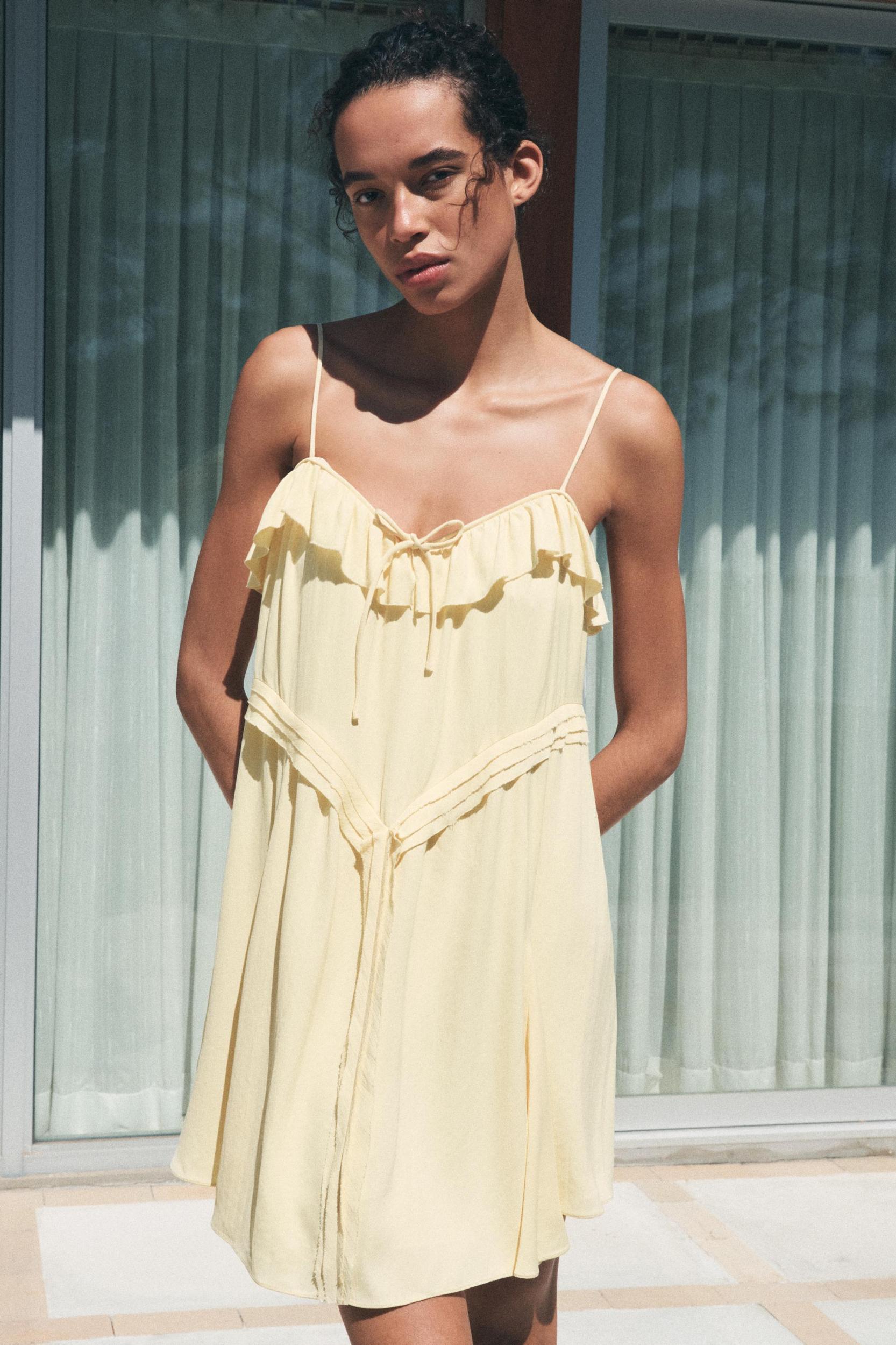 SHORT RUFFLE DRESS ZW COLLECTION Product Image