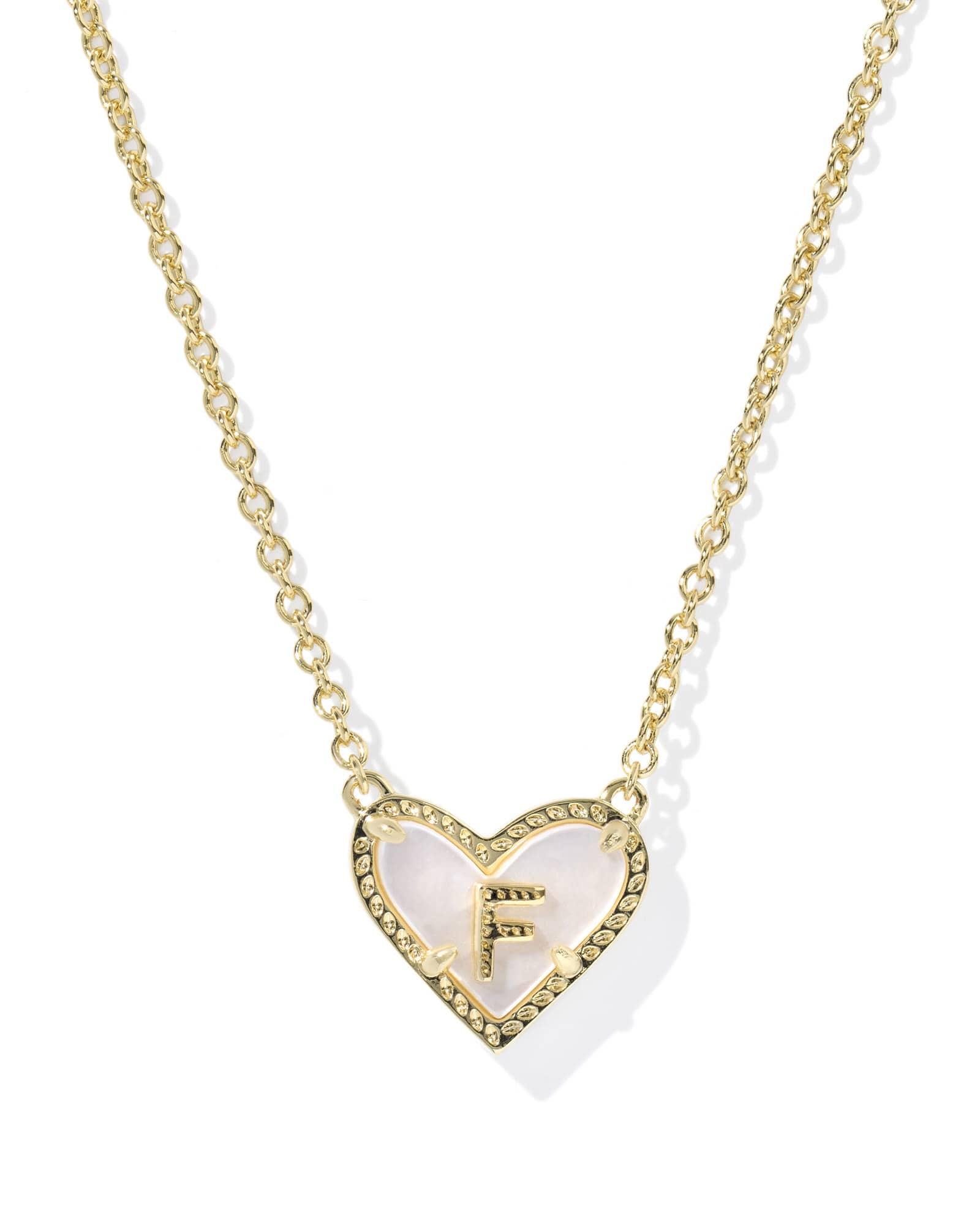 Ari Heart Letter U Gold Short Pendant Necklace Product Image