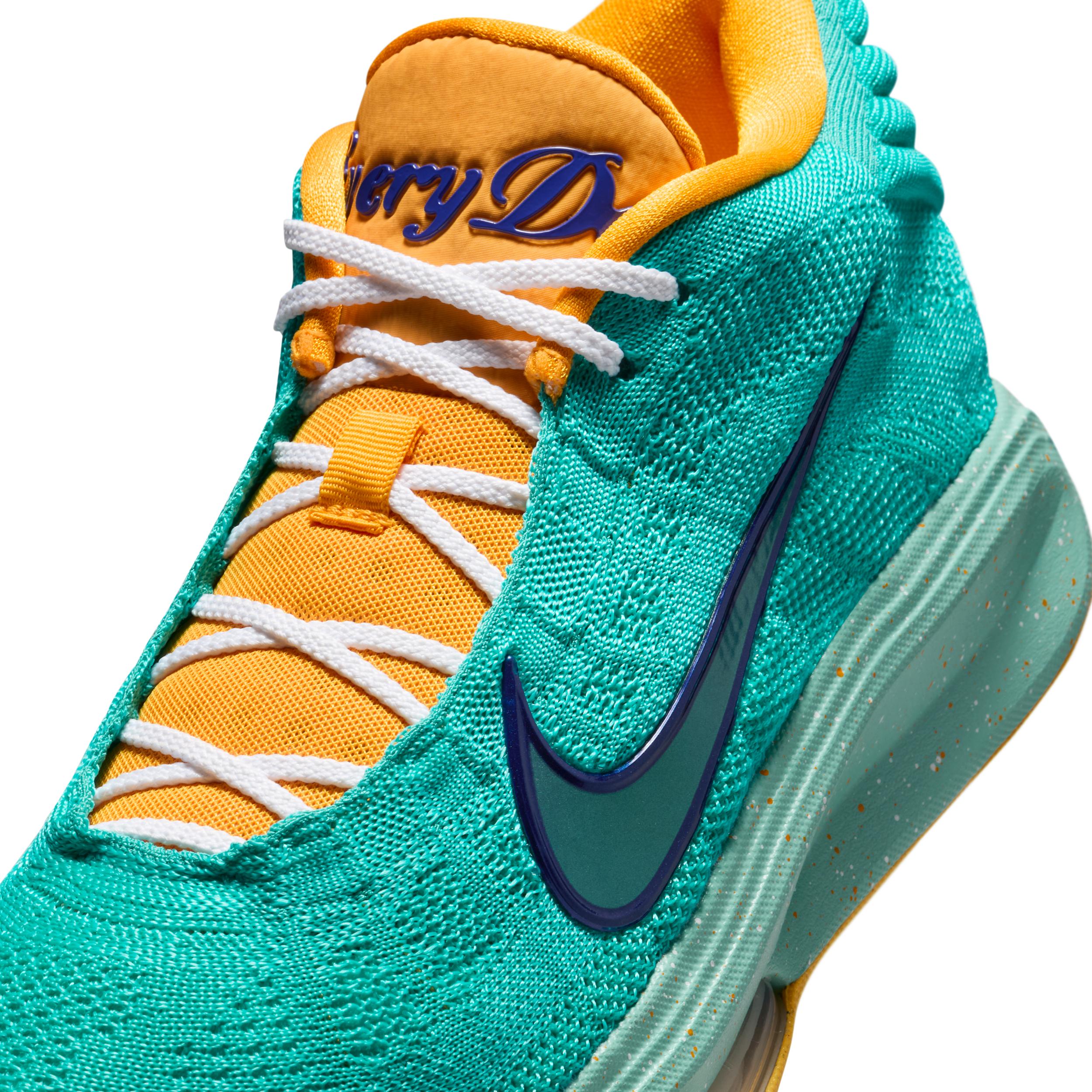 Nike Men's G.T. Hustle 3 "Victor Wembanyama" Basketball Shoes Product Image