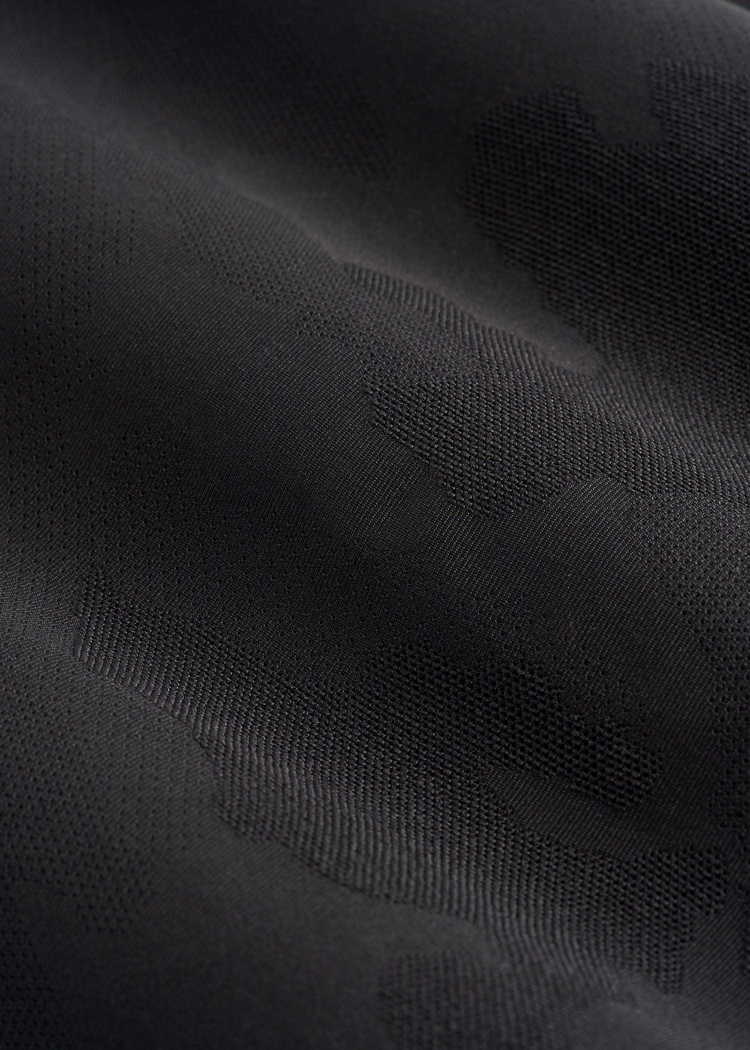 Jacquard Training T-Shirt for Tall Men in Black Male Product Image