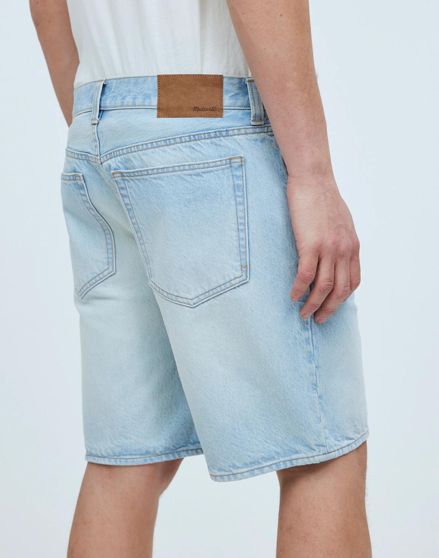 8" Denim Shorts in Lacewood Wash Product Image