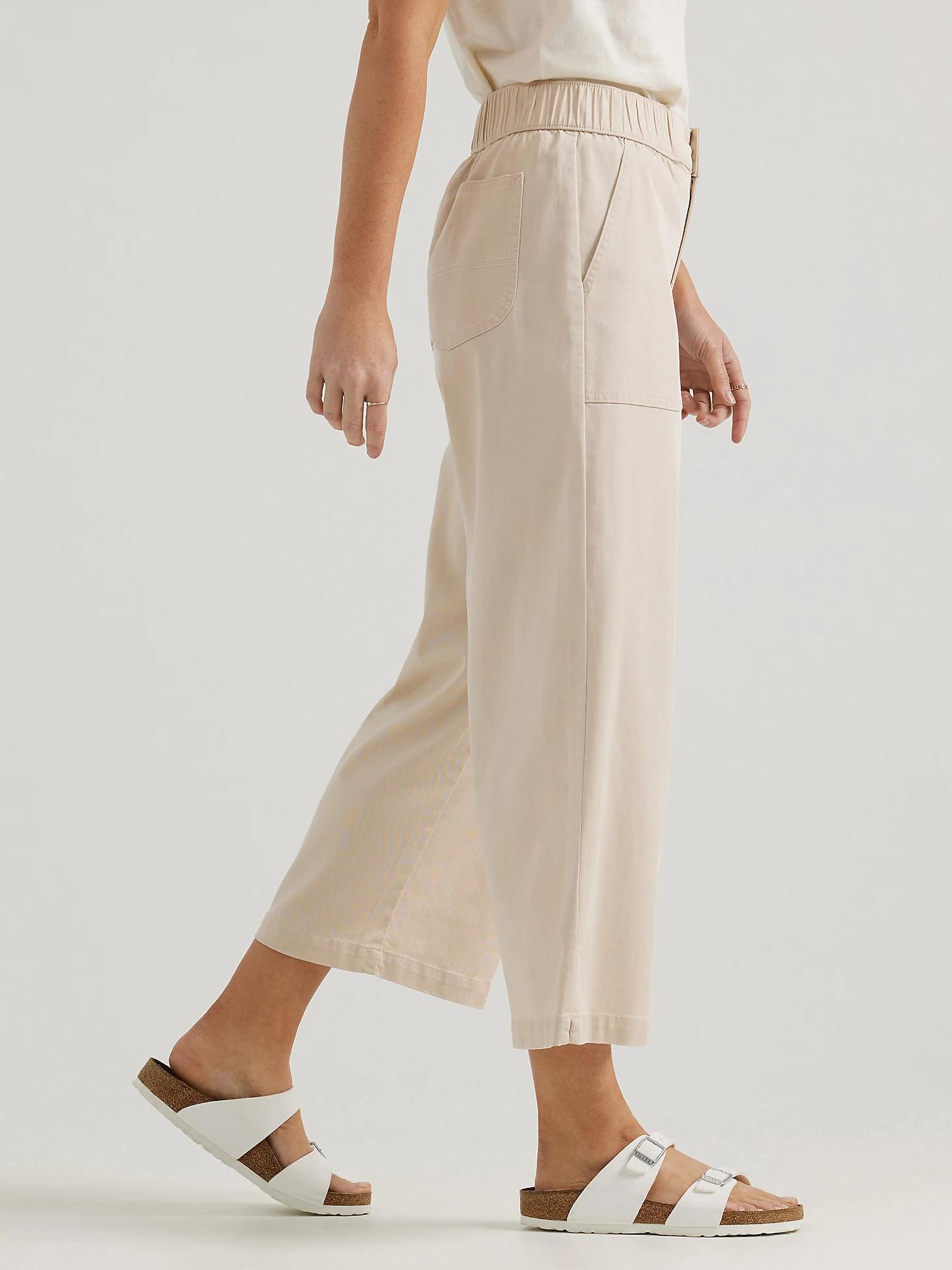 Women's Ultra Lux Comfort Wide Leg Utility Crop Pant | Women's Capris & Crops | Lee® Product Image
