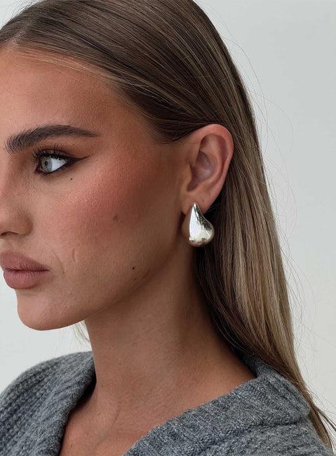 Dazzling Teardrop Earrings Silver Product Image