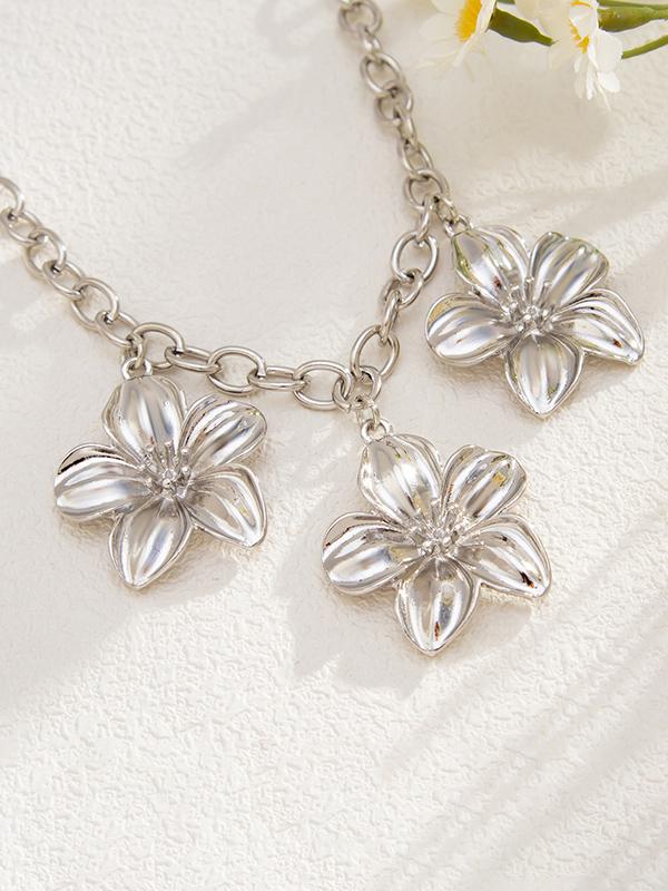 Flower Shape Necklaces Accessories Product Image
