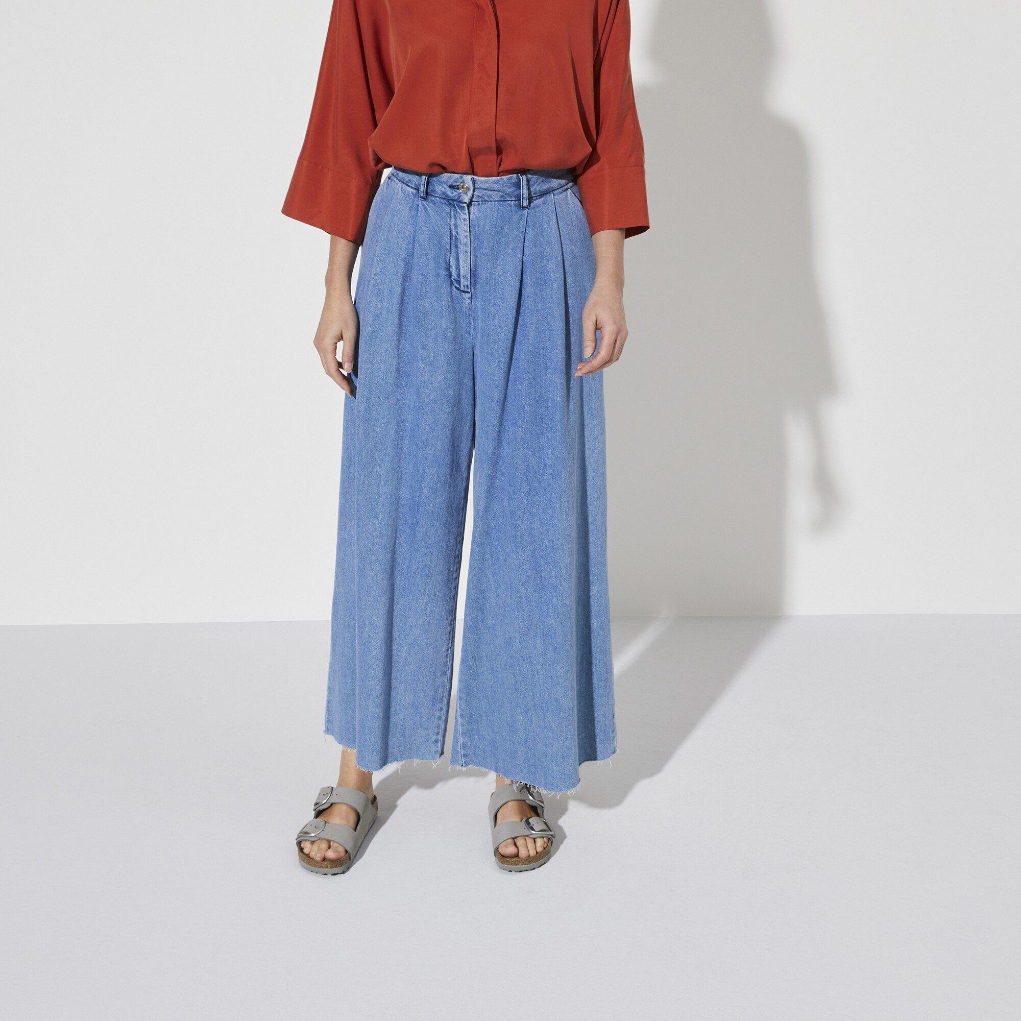 Arizona Big Buckle Nubuk Leather Product Image