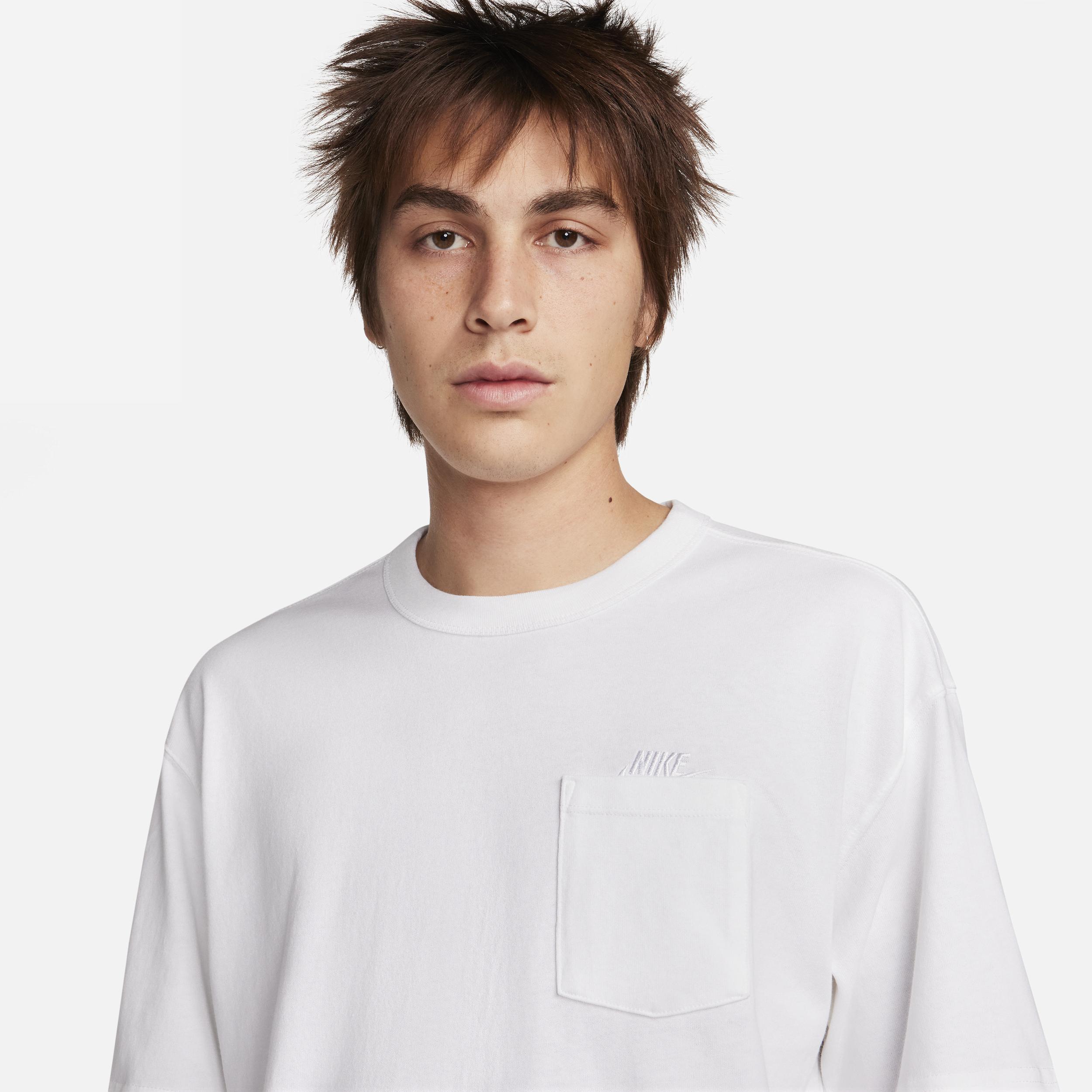 Mens Nike Sportswear Premium Essentials Pocket T-Shirt | DQ9295-101 Product Image