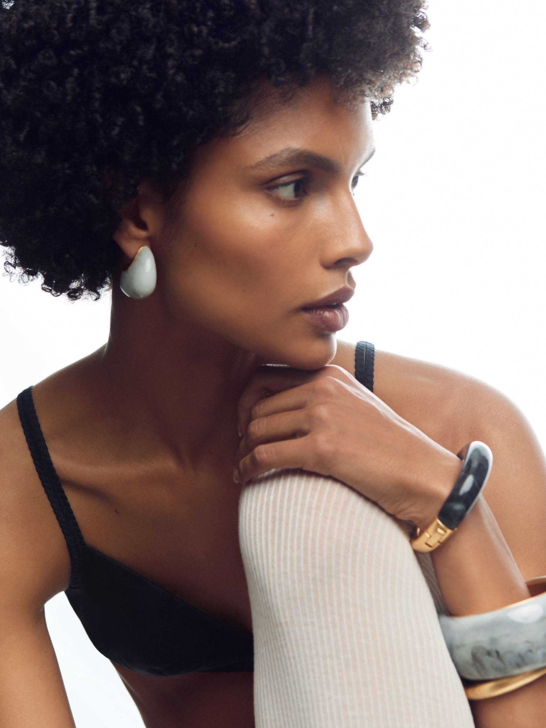 Tone Necklace in Gold Product Image