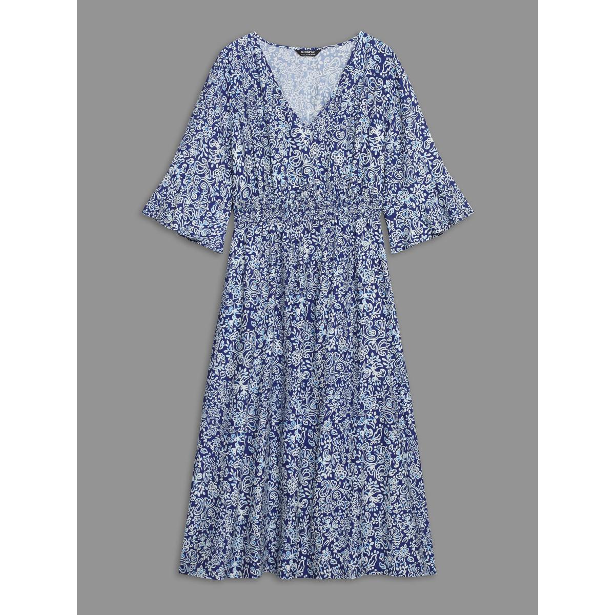 Plus Size V-Neck Paisley Print Smocked Waist Dress DarkBlue Women Resort Non V-neck Elbow-length sleeve Curvy BloomChic 28/5X Product Image