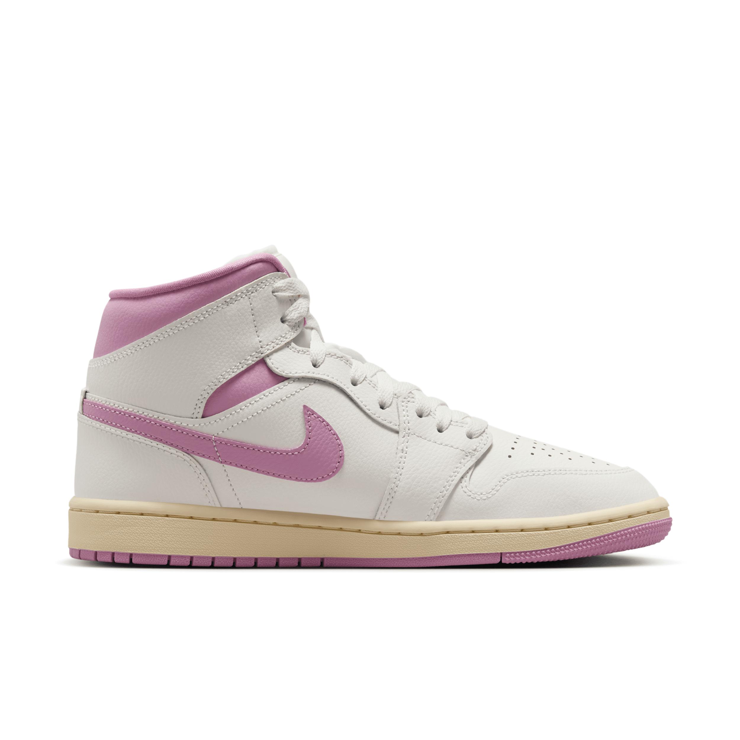 Women's Air Jordan 1 Mid Shoes Product Image
