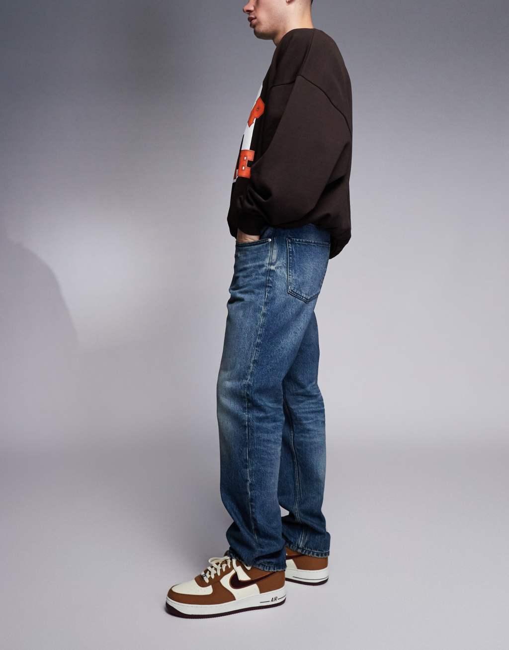 HUGO Red 640 straight fit jeans in washed dark blue Product Image