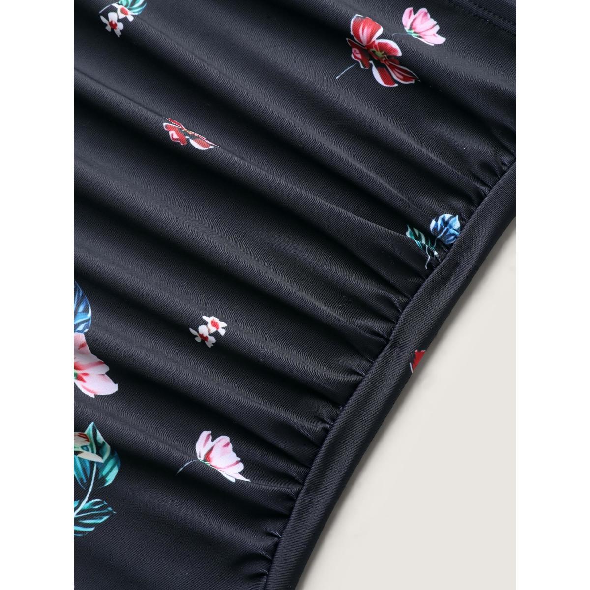 Plus Size Two-Piece Floral Print Sarong, Swimsuit Women's Swimwear Black Resort Curve Bathing Suits High stretch One Pieces BloomChic 30/6X Product Image