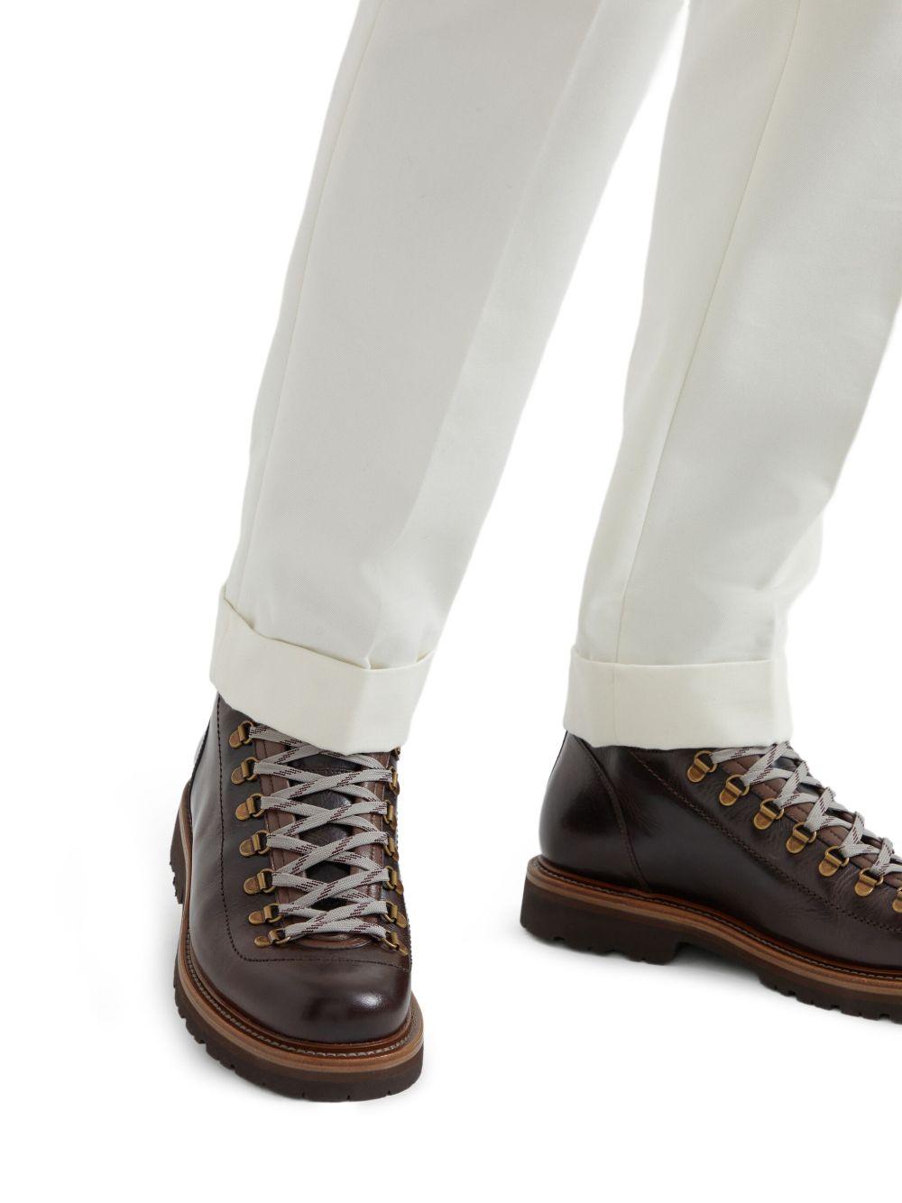 lace-up hiking boots Product Image