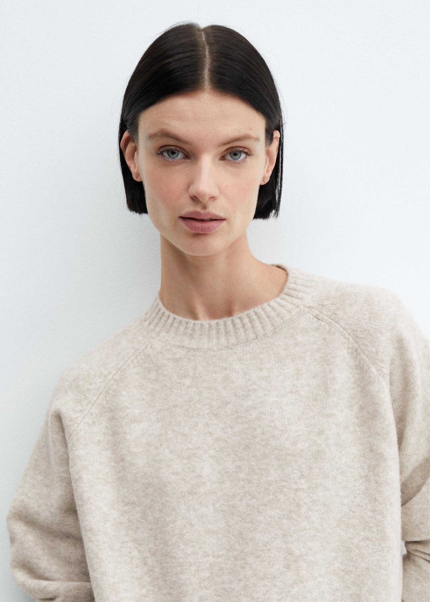 Round-neck knitted sweater - Women | MANGO USA Product Image
