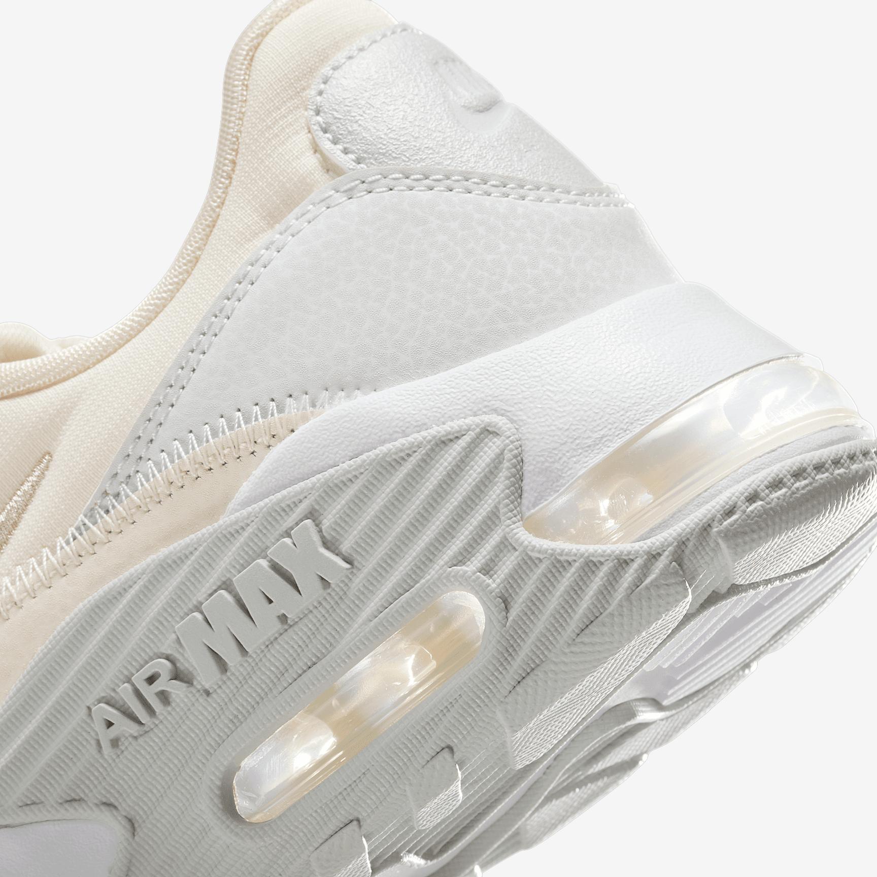 Nike Women's Air Max Excee Shoes Product Image