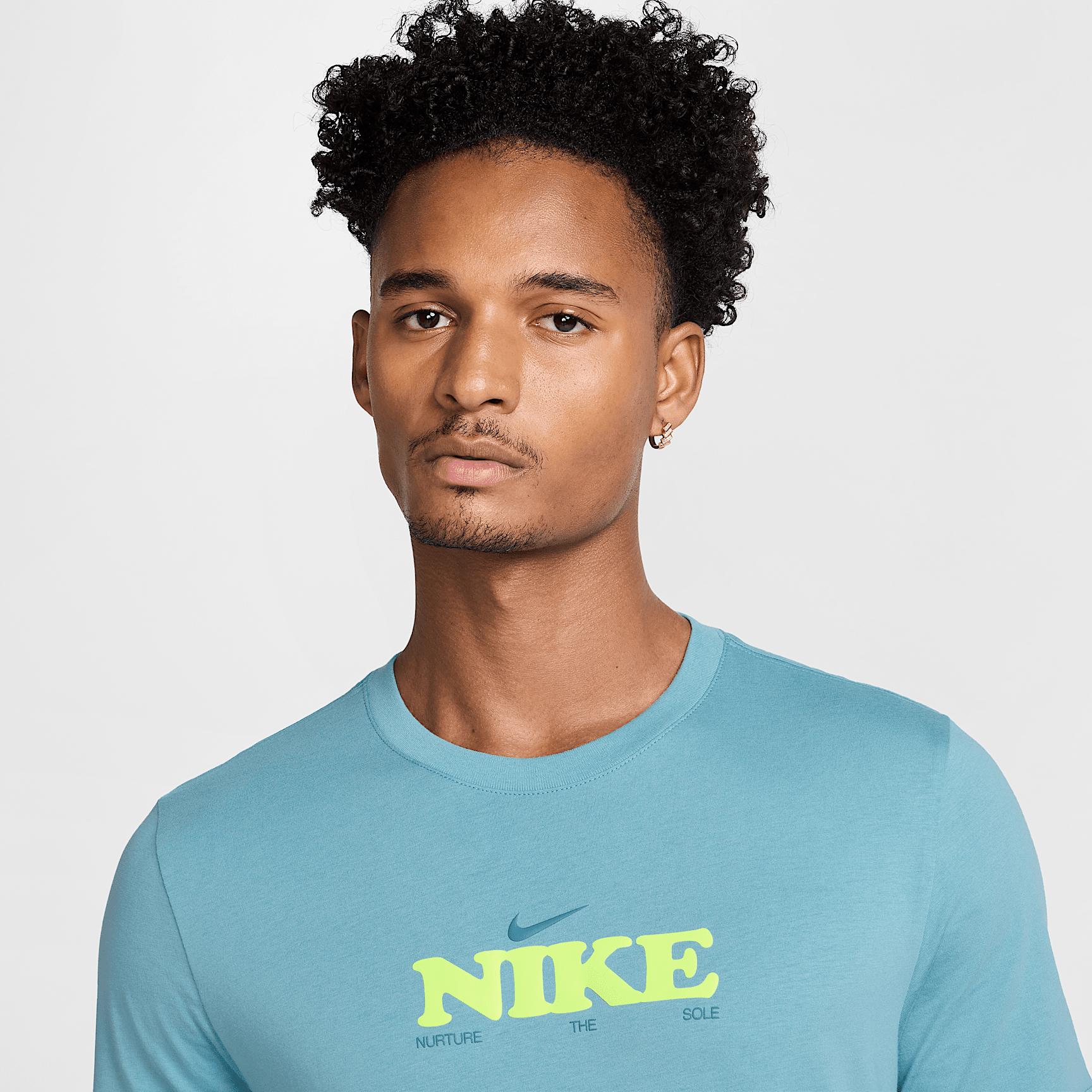 Nike Sportswear Men's T-Shirt Product Image