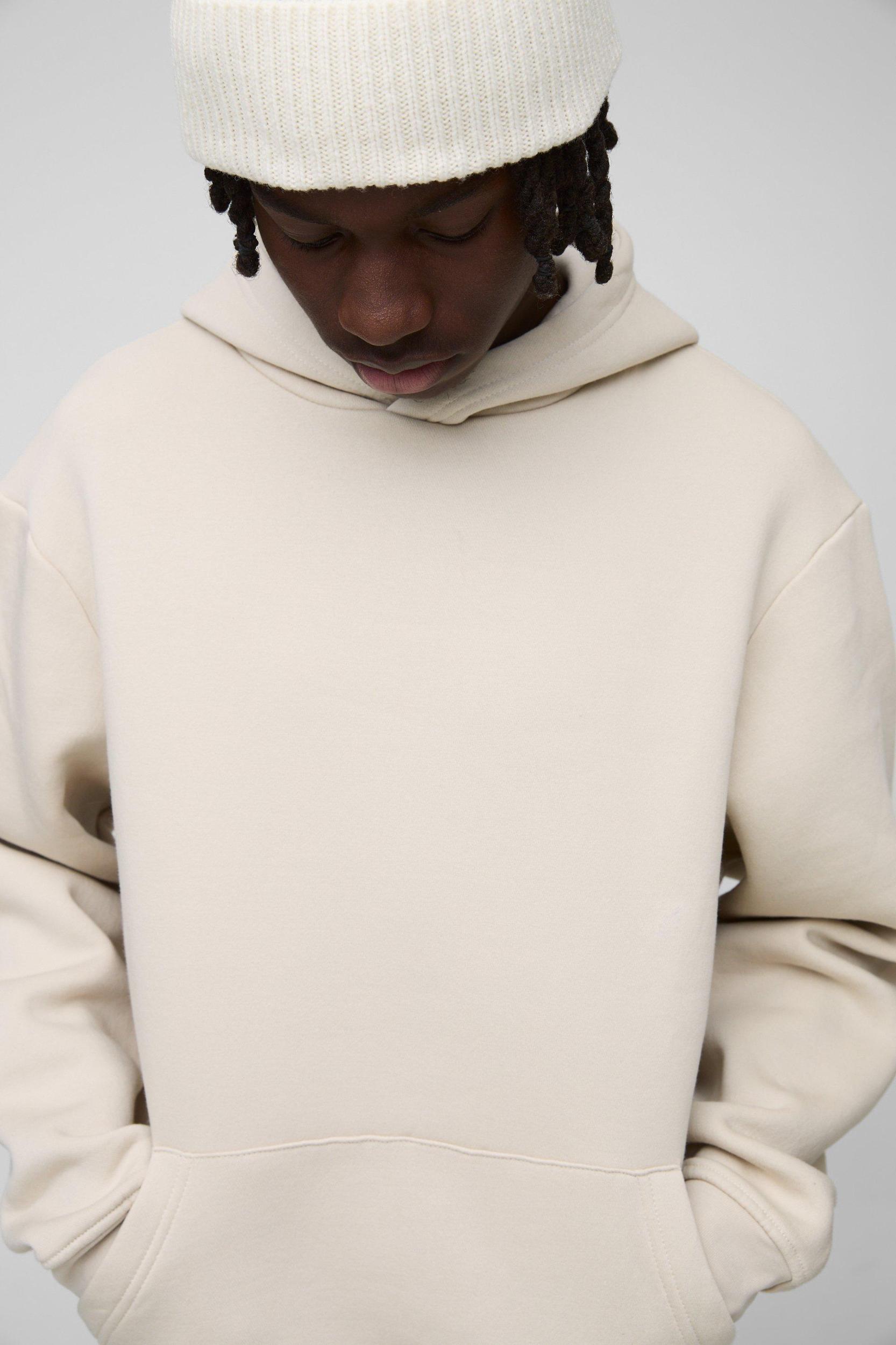 330GSM Regular Fit Over The Head Basic Hoodie | boohooMAN USA Product Image