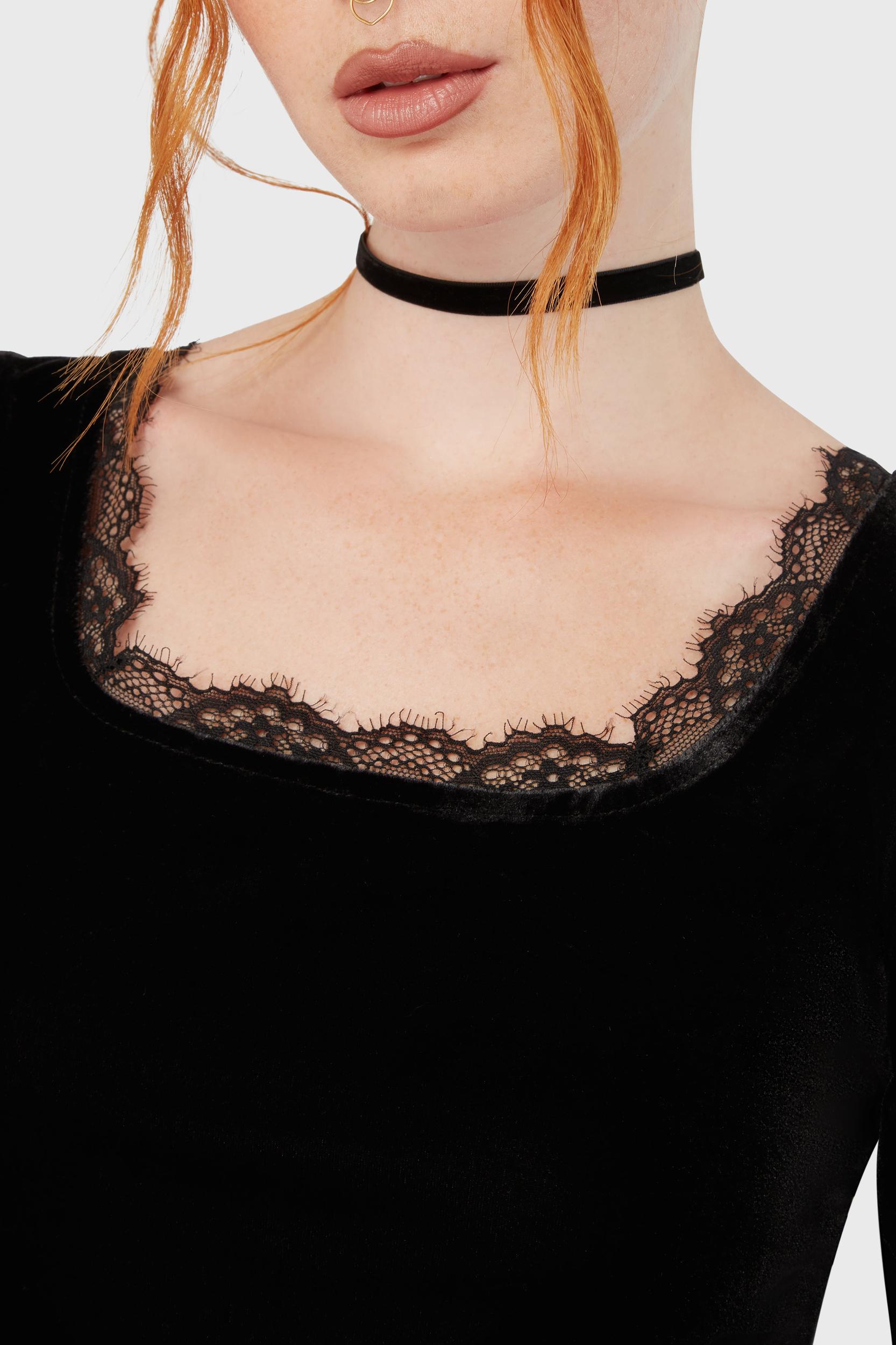 Dottie Dottie Velvet Top Female Product Image