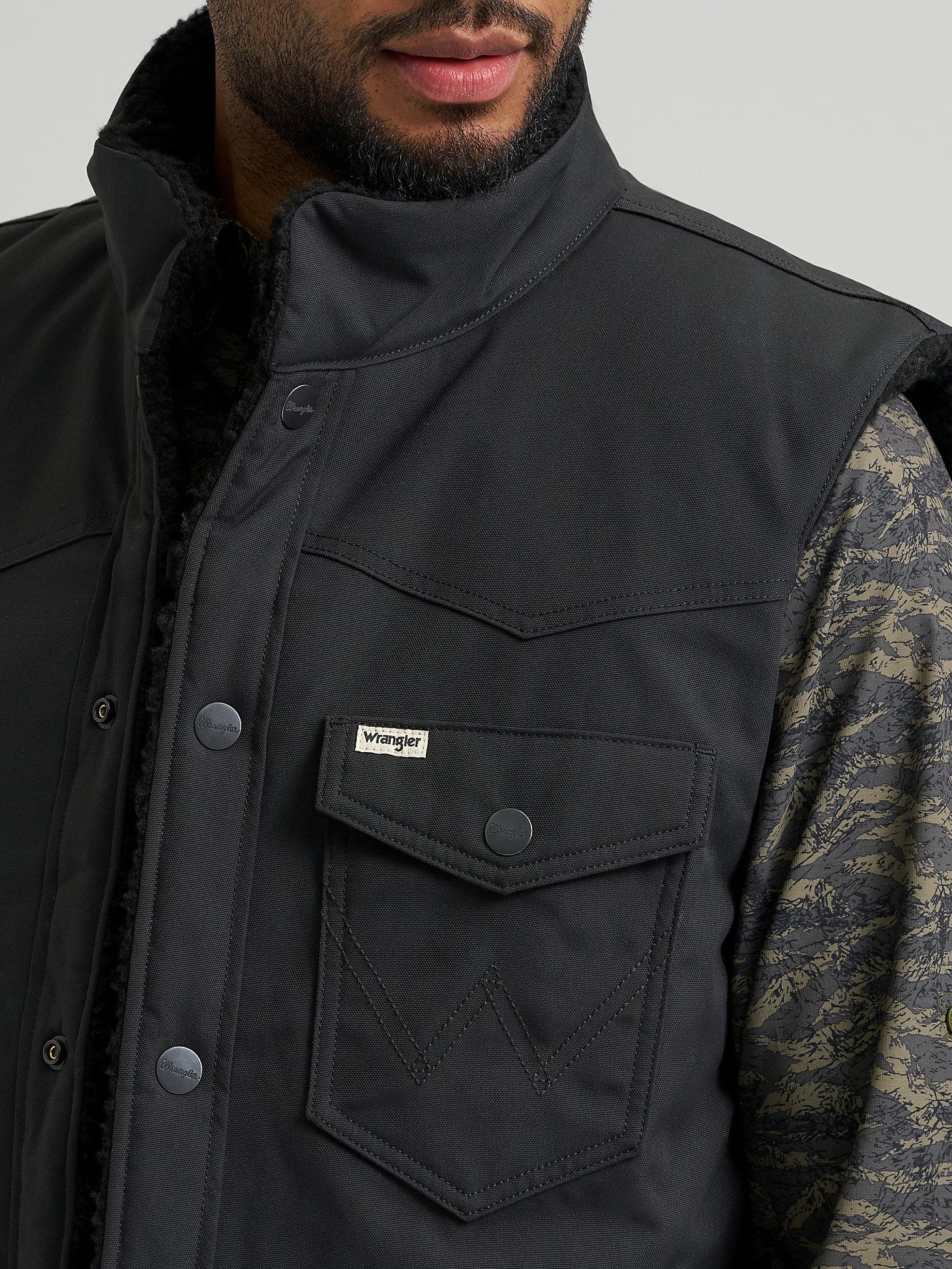 Wrangler All Terrain Gear Men's Tech Range Reversible Vest in Jet Product Image