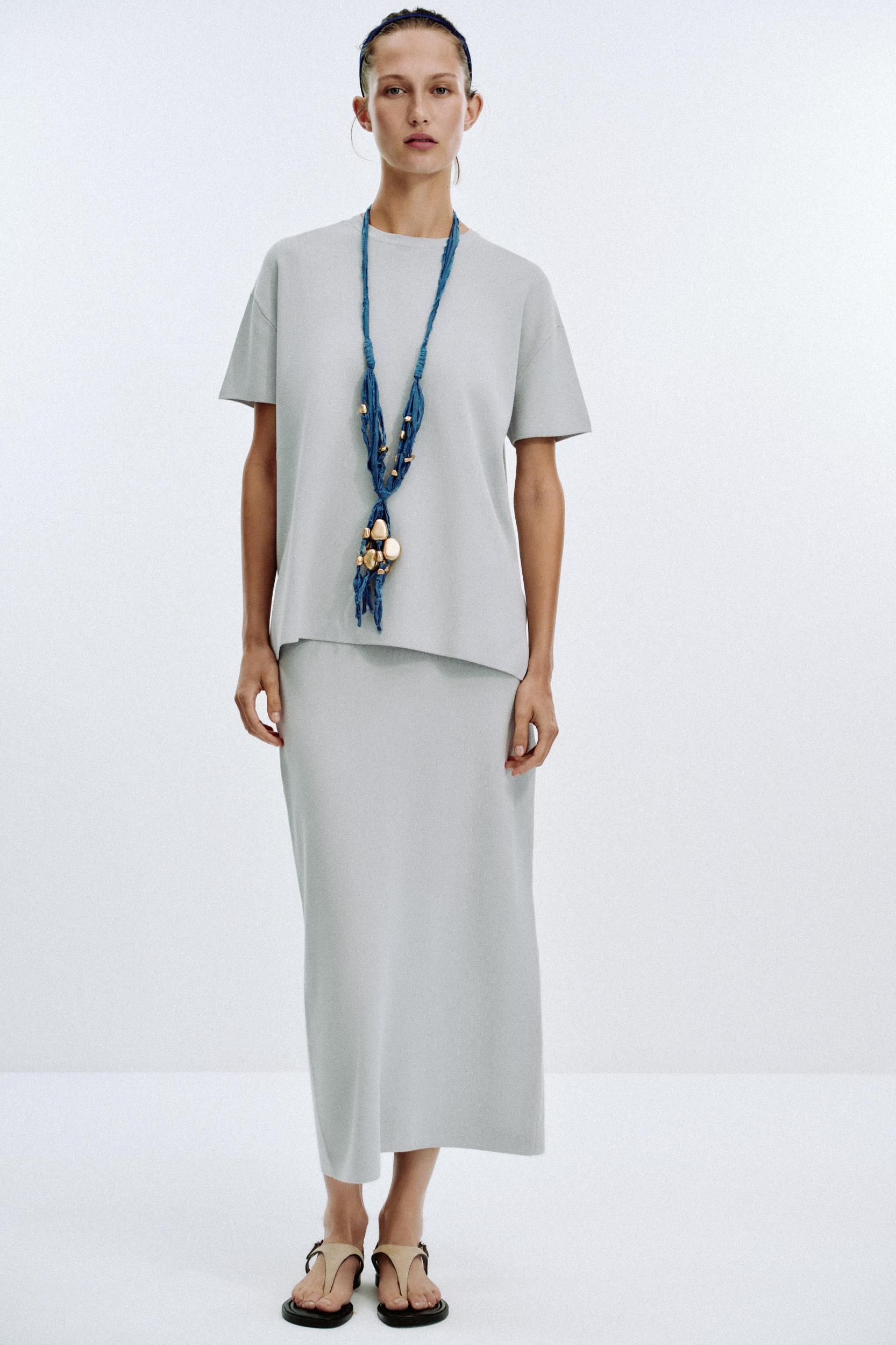 PLAIN KNIT MIDI SKIRT Product Image