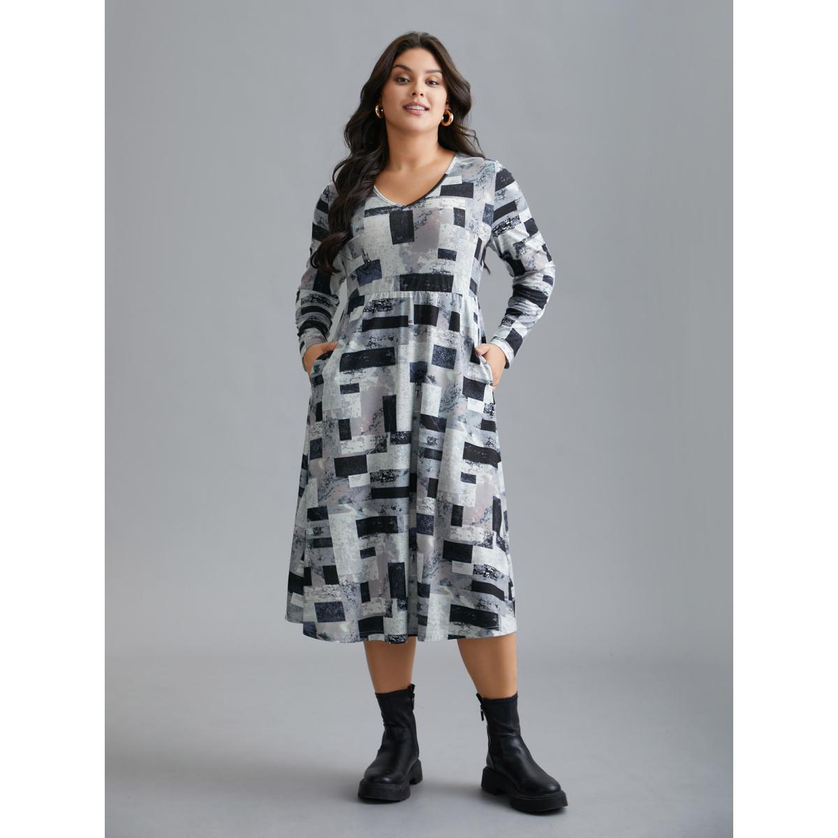 Plus Size Colorblock Contrast V Neck Midi Dress Multicolor Women Casual Contrast Knit Dresses Bloomchic 22-24/3X Product Image