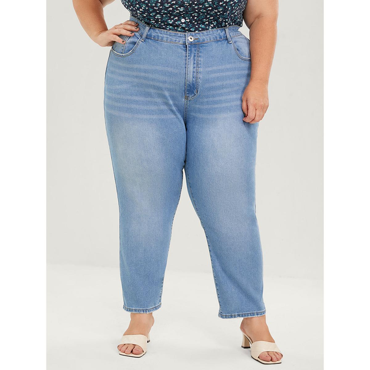 Plus Size Straight Very Stretchy Mid Rise Light Wash Jeans Women LightBlue Casual Plain Pocket High stretch Pocket Jeans BloomChic 24/3X Product Image