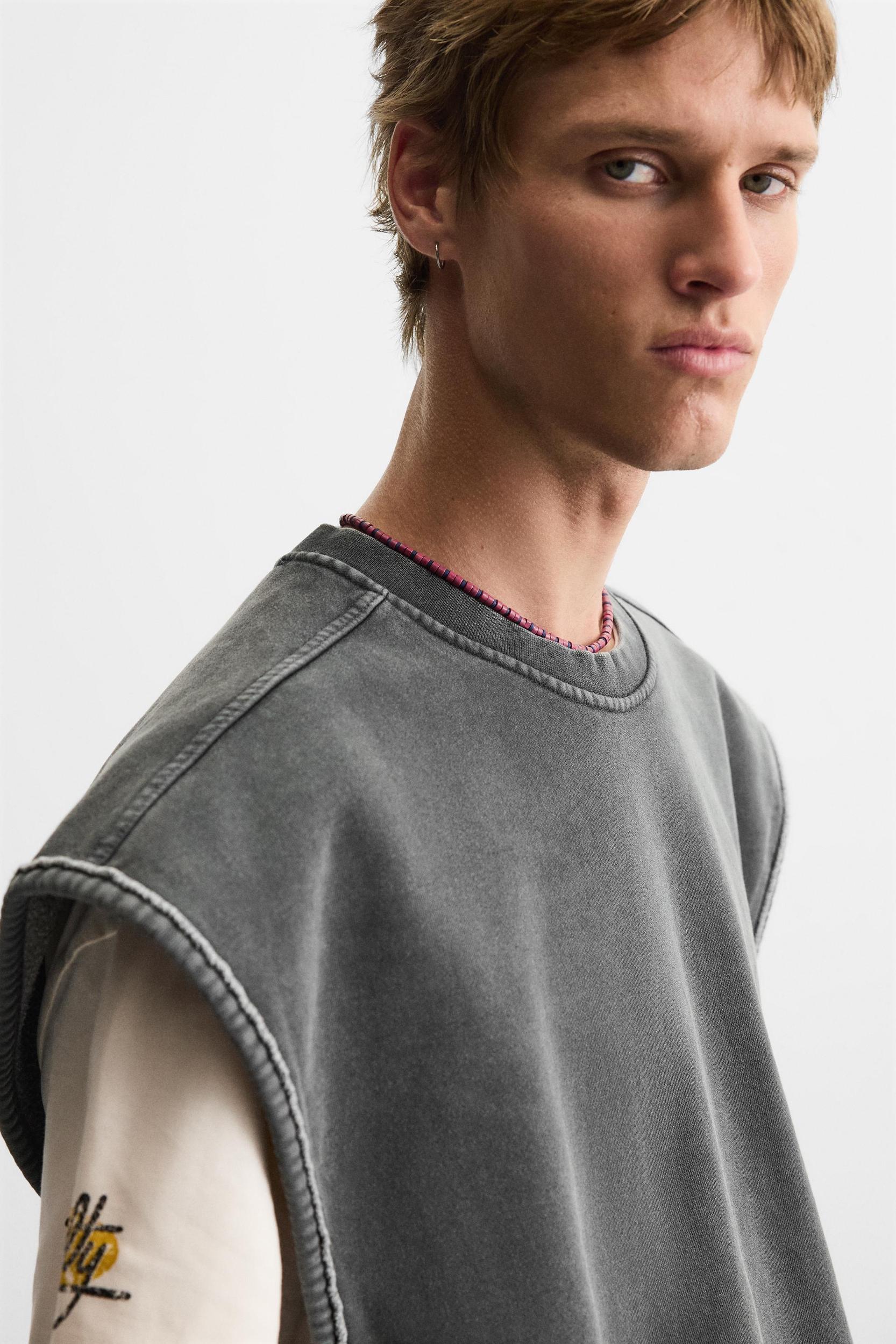 WASHED FLEECE VEST Product Image