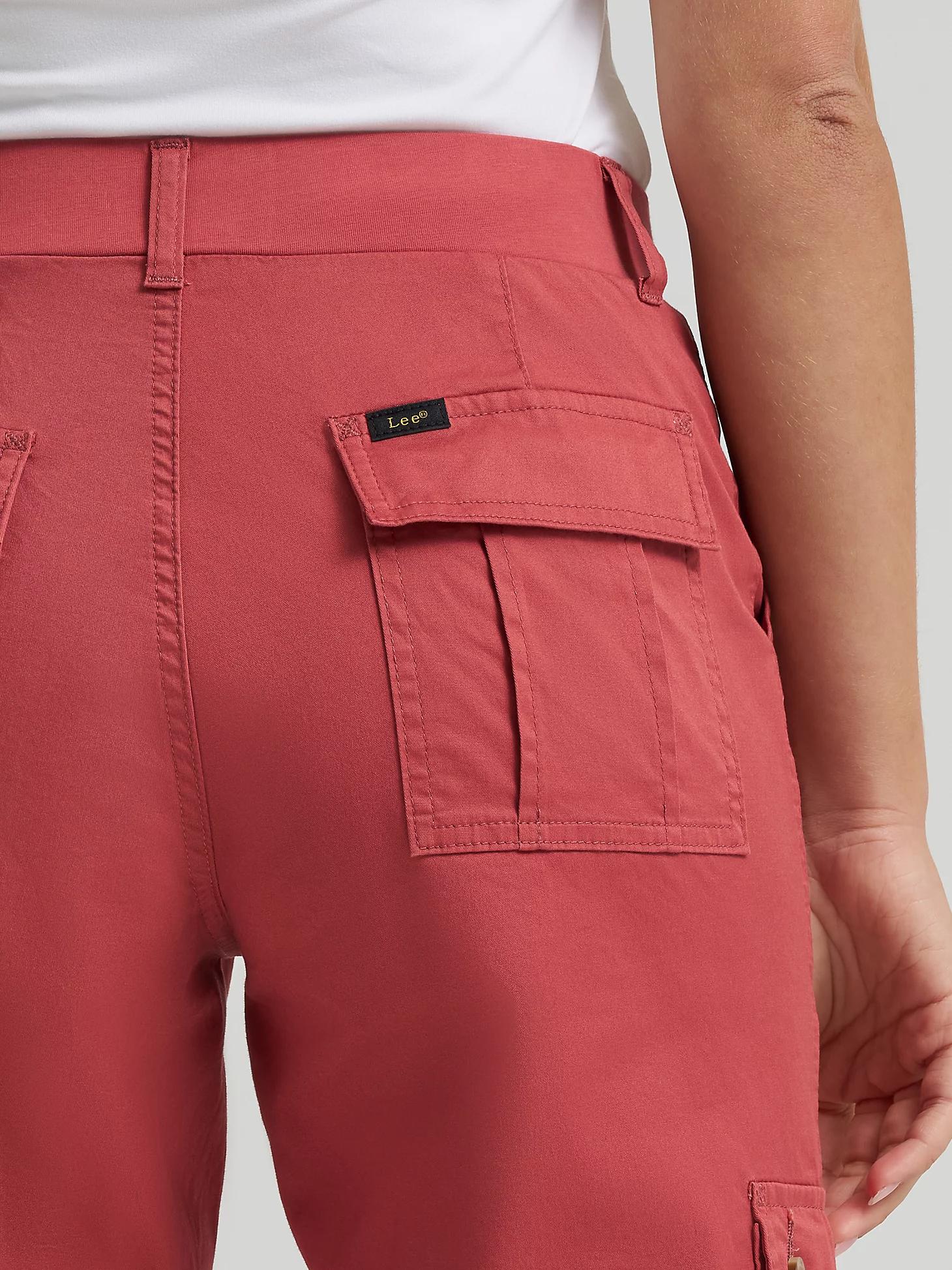 Women's Ultra Lux Comfort with Flex-to-Go Relaxed Fit Cargo Capri | Women's Capris & Crops | Lee® Product Image