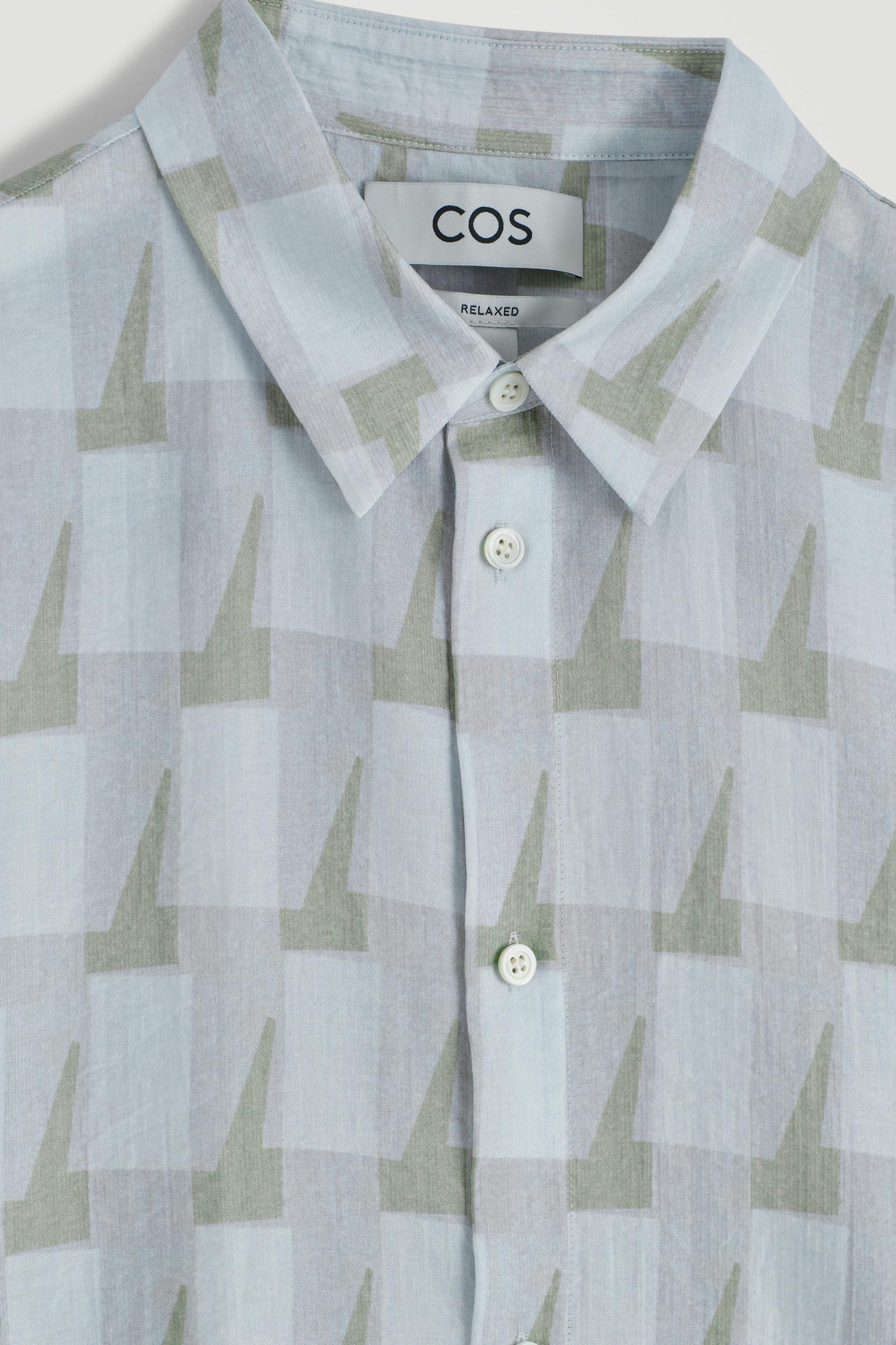 GEOMETRIC PRINT SHORT SLEEVED SHIRT Product Image