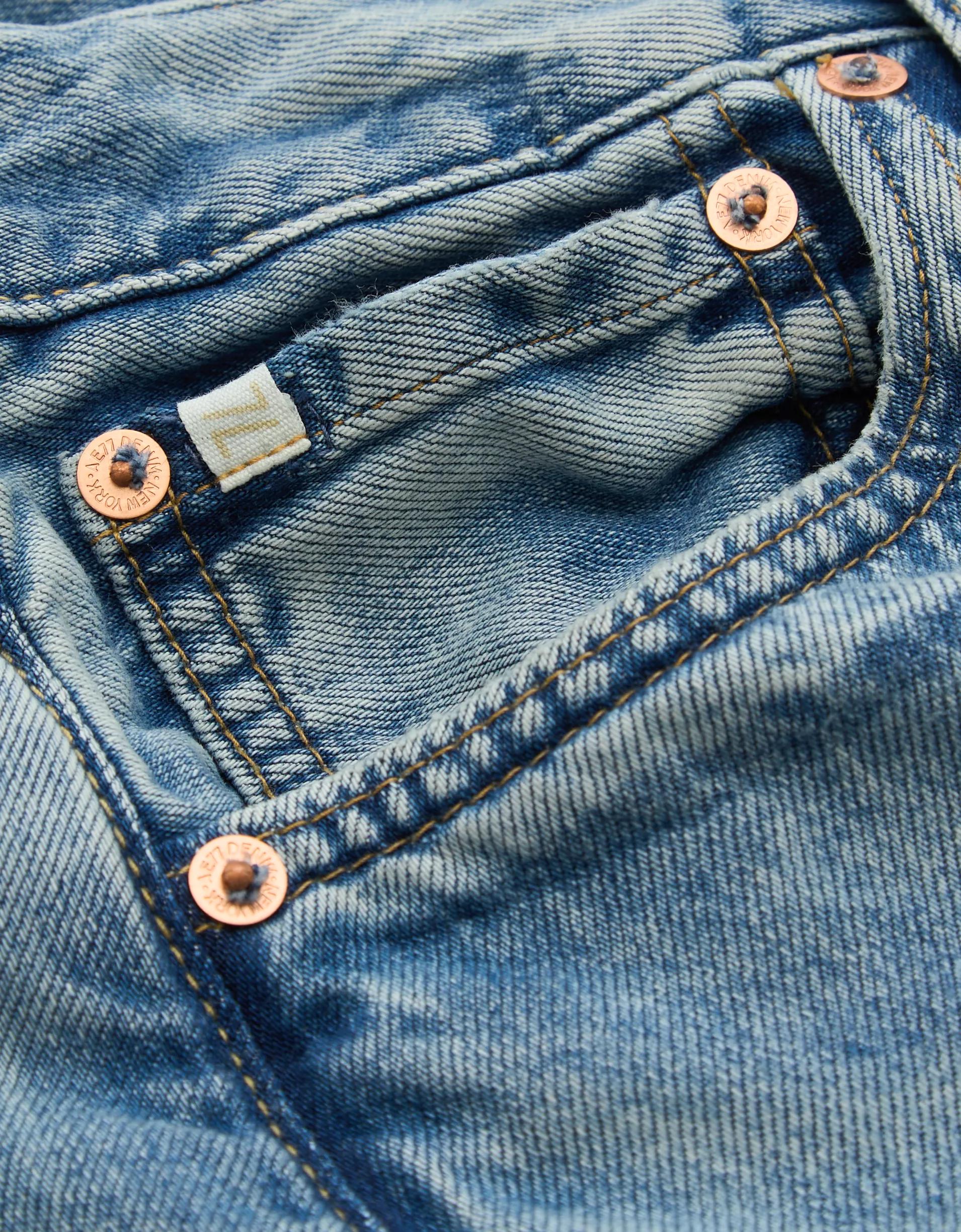 AE77 Premium Wide 5-Pocket Jean Product Image