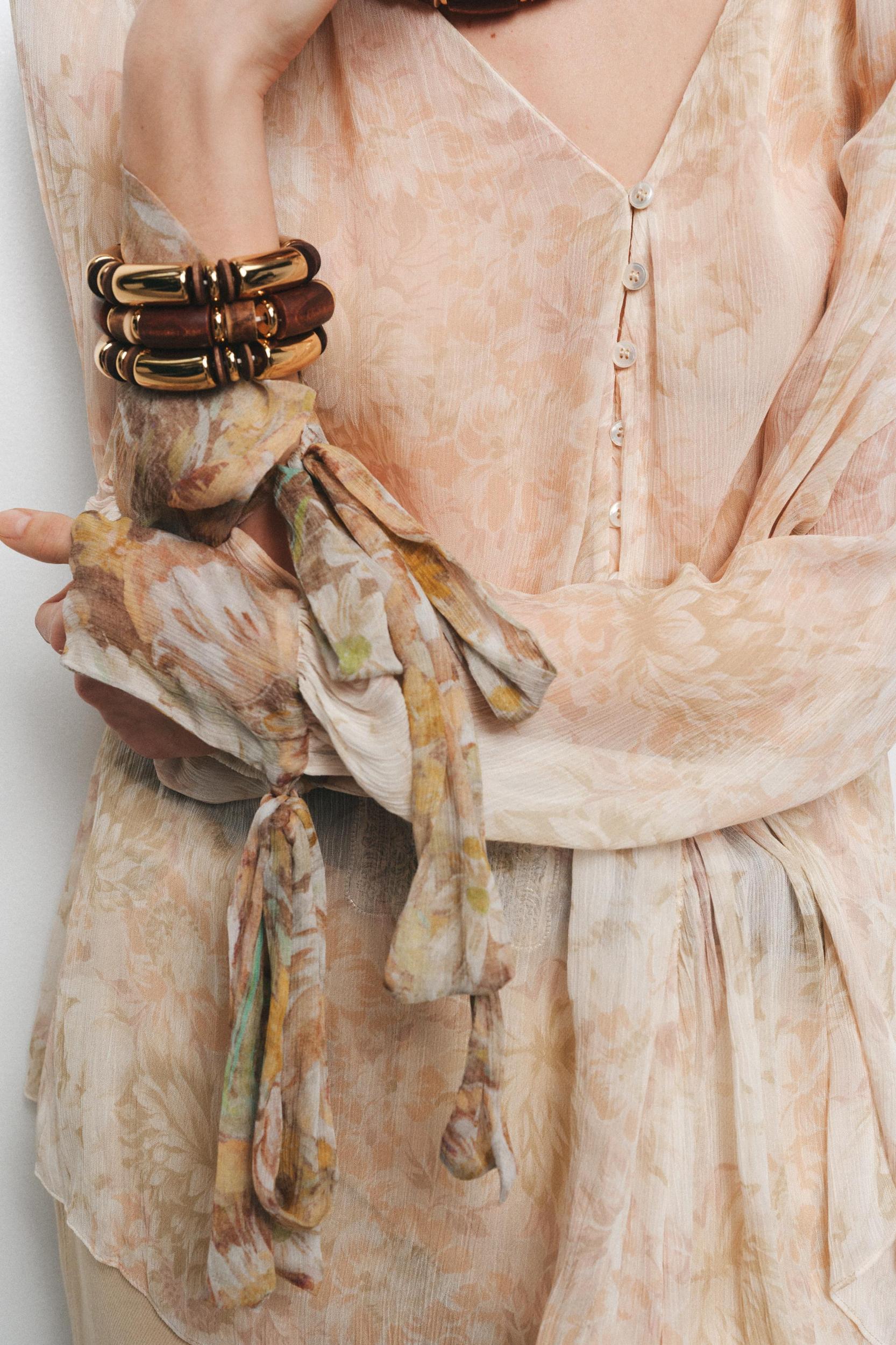 3-PACK OF ELASTIC WOOD BRACELETS Product Image