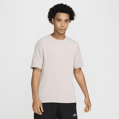 Nike Men's Solar Chase Dri-FIT ADV Short-Sleeve Running Top Product Image