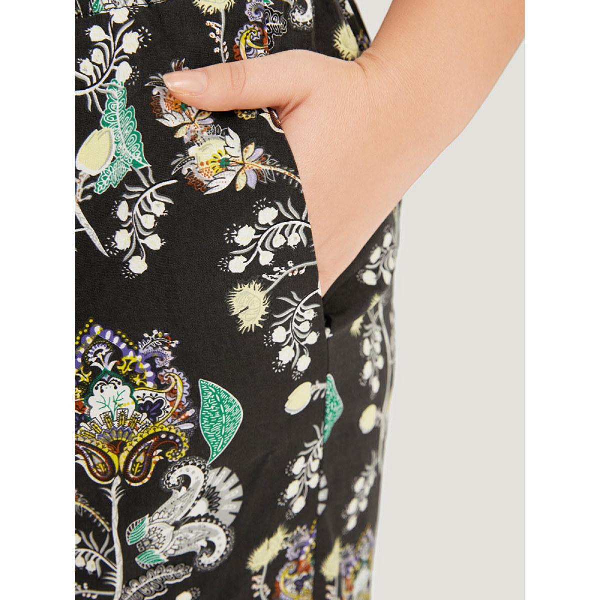 Plus Size Floral Print Shirred Bootcut Ties Pocket Pants Women BlackFlower Elegant Bootcut High Rise Dailywear Pants BloomChic 26/4X Product Image