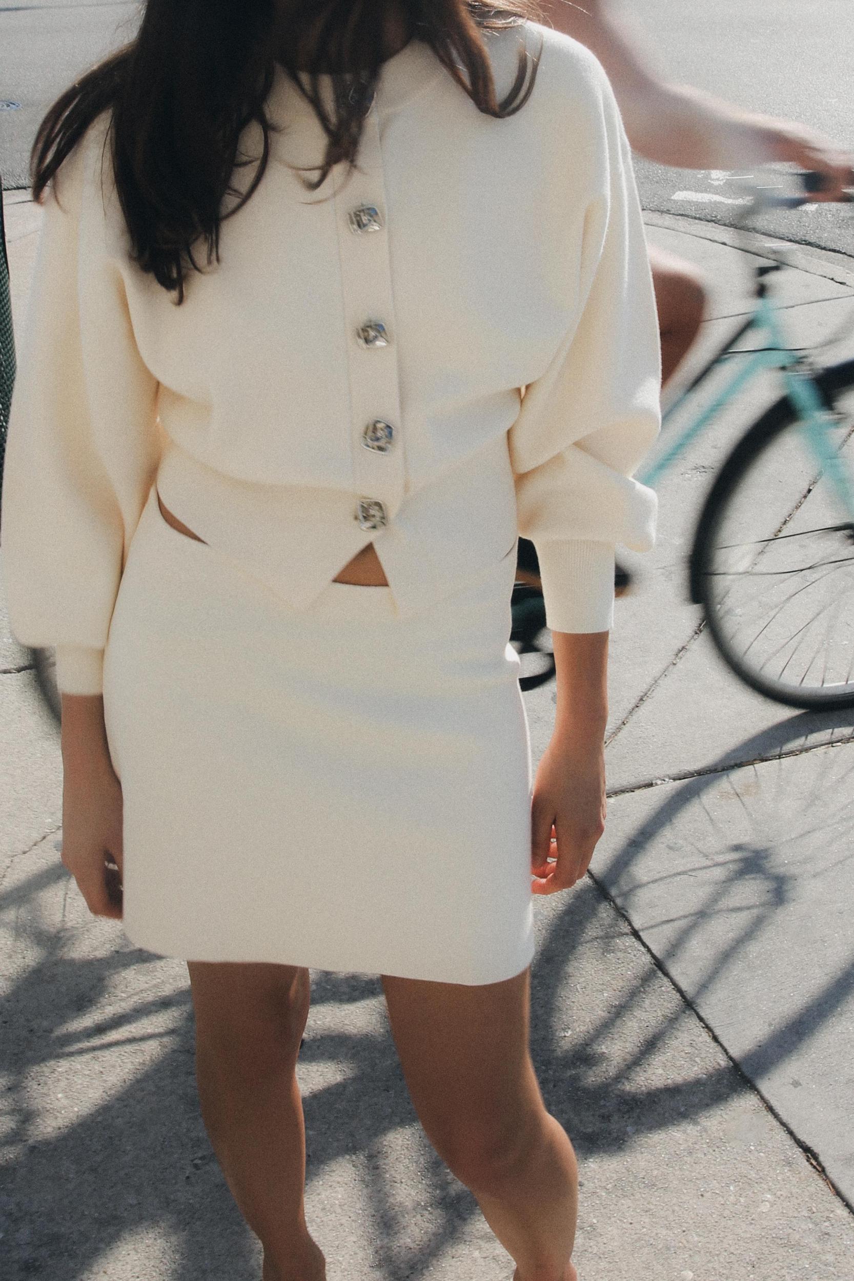 BASIC KNIT MINI SKIRT Product Image