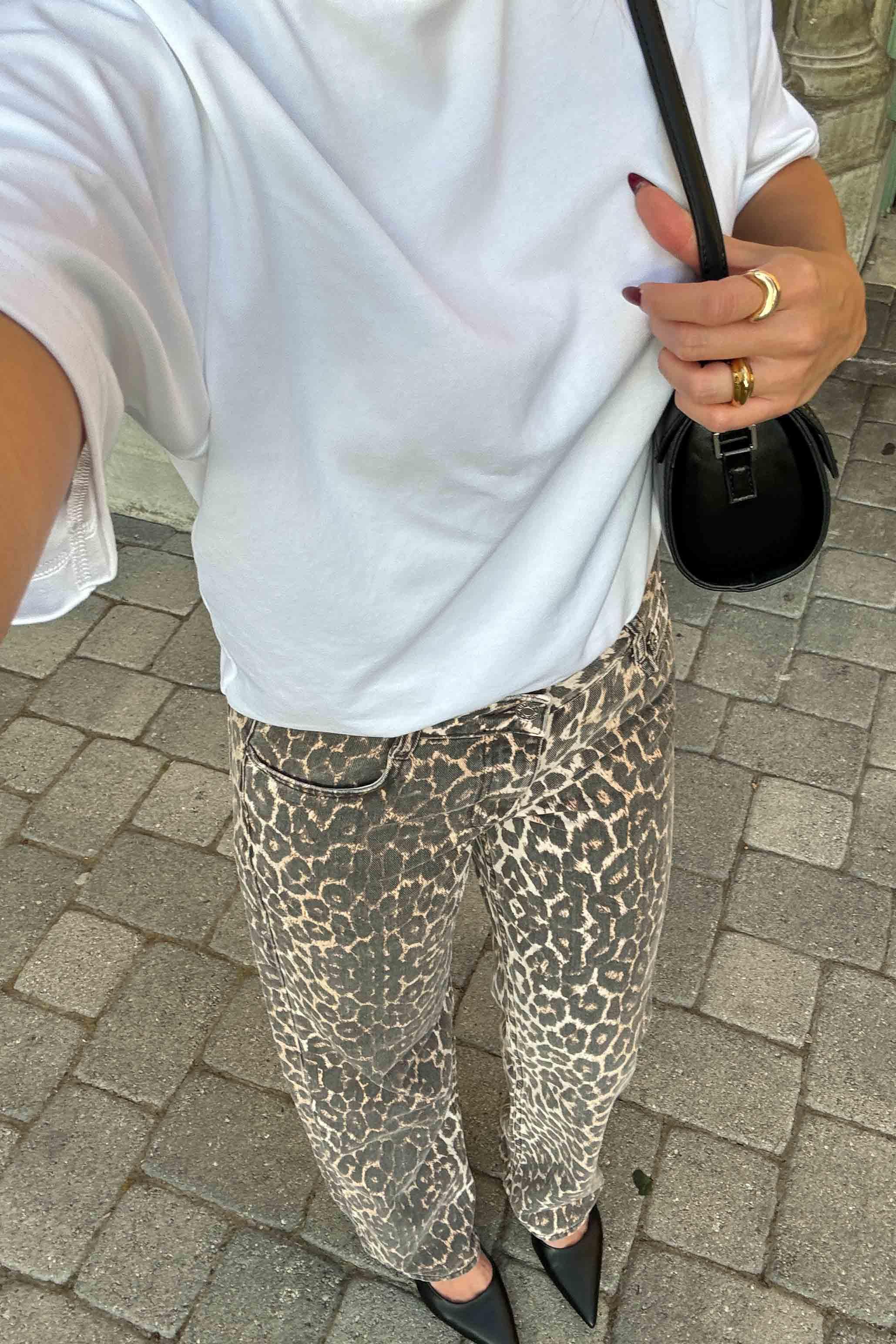 Round Neck Oversized Tee Product Image