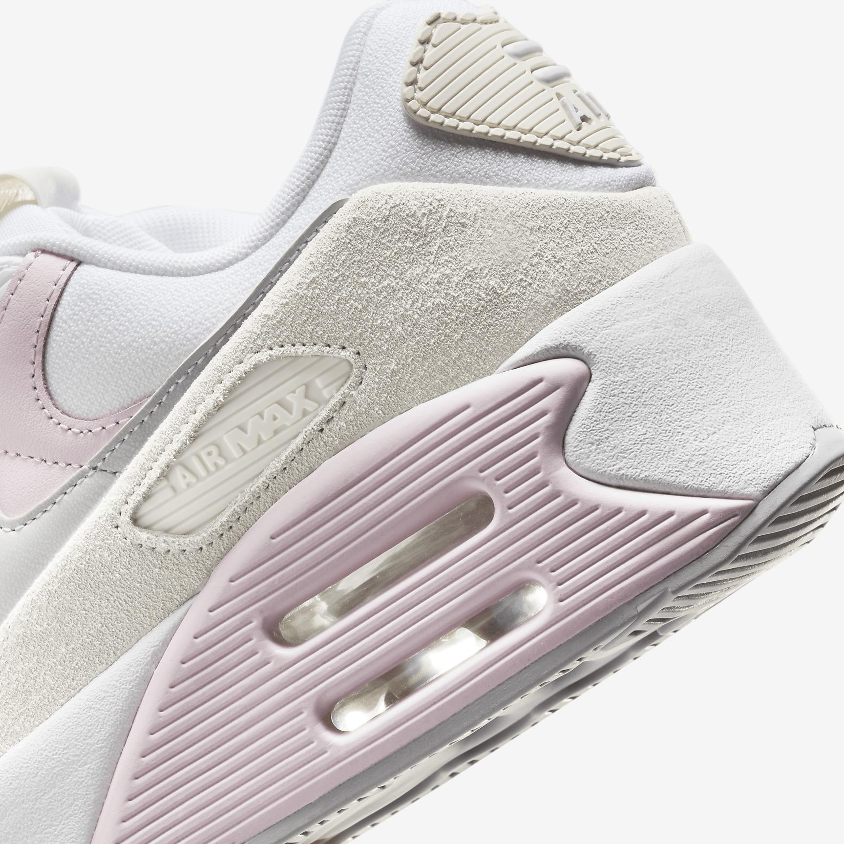 Nike Air Max 90 LV8 Women's Shoes Product Image