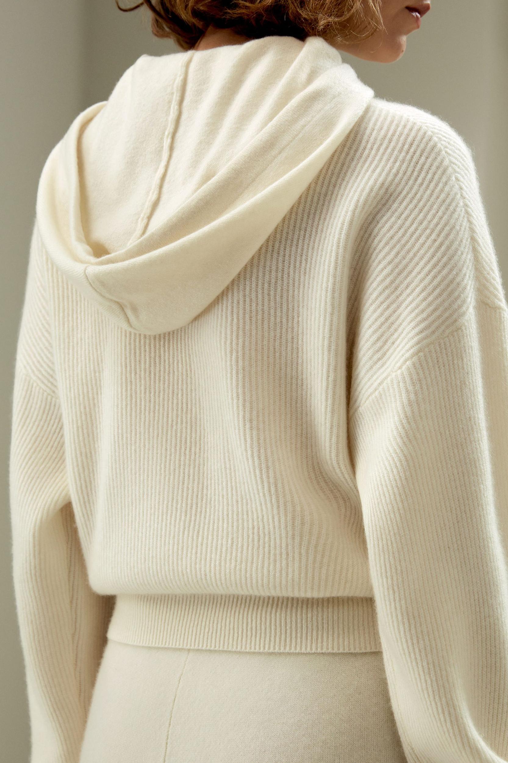 Eshe 2-in-1 Cashmere Detachable Hoodie Product Image