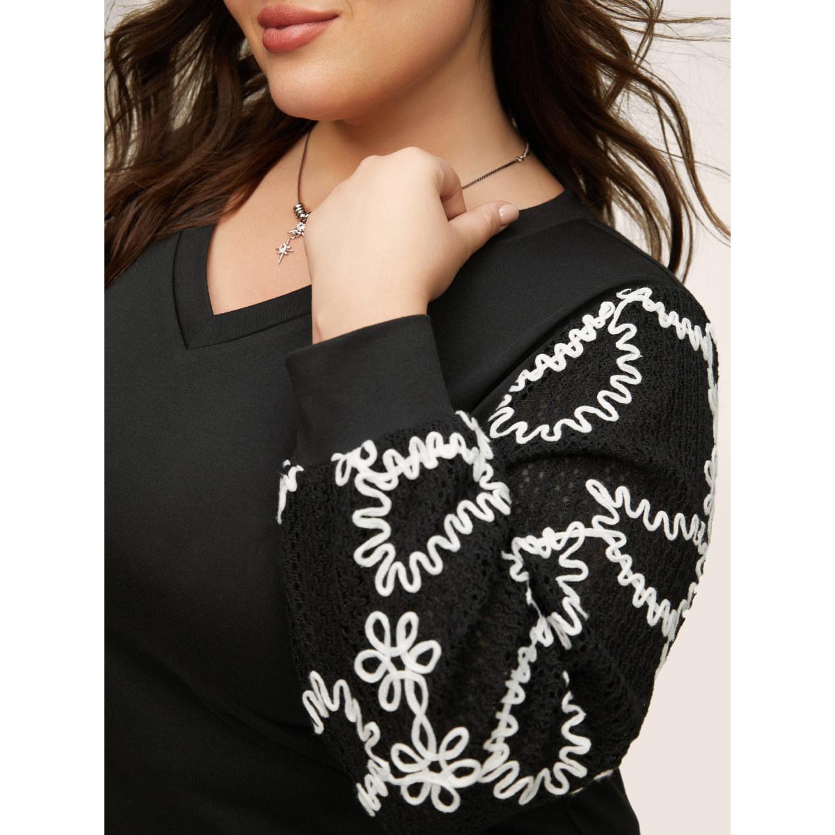 Plus Size Stereo Jacquard Design Patchwork Sweatshirt Women Black Elegant Texture V-neck Everyday Sweatshirts BloomChic 10/M Product Image