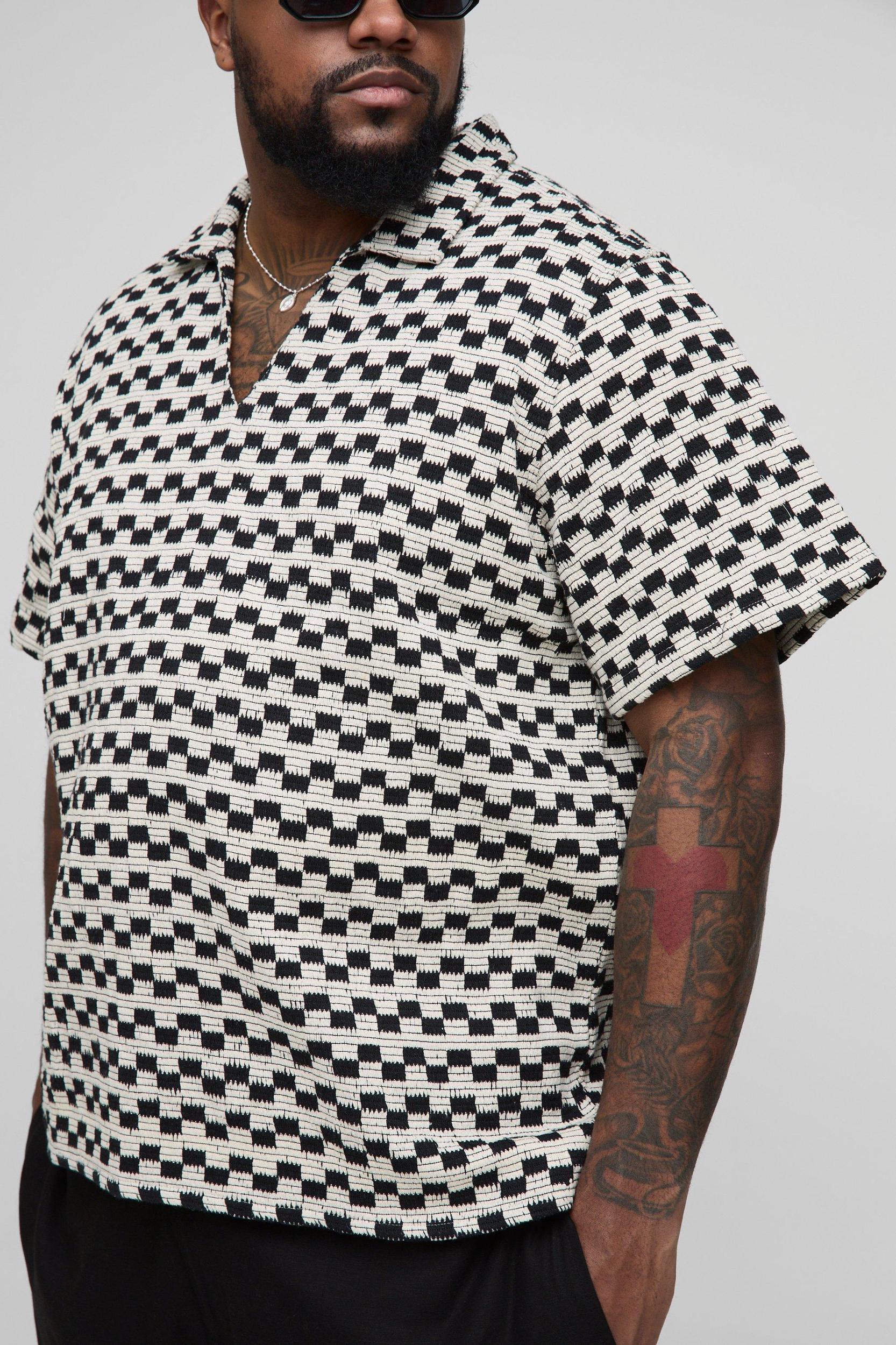 Plus Regular Overhead V-Neck Shirt | boohooMAN USA Product Image