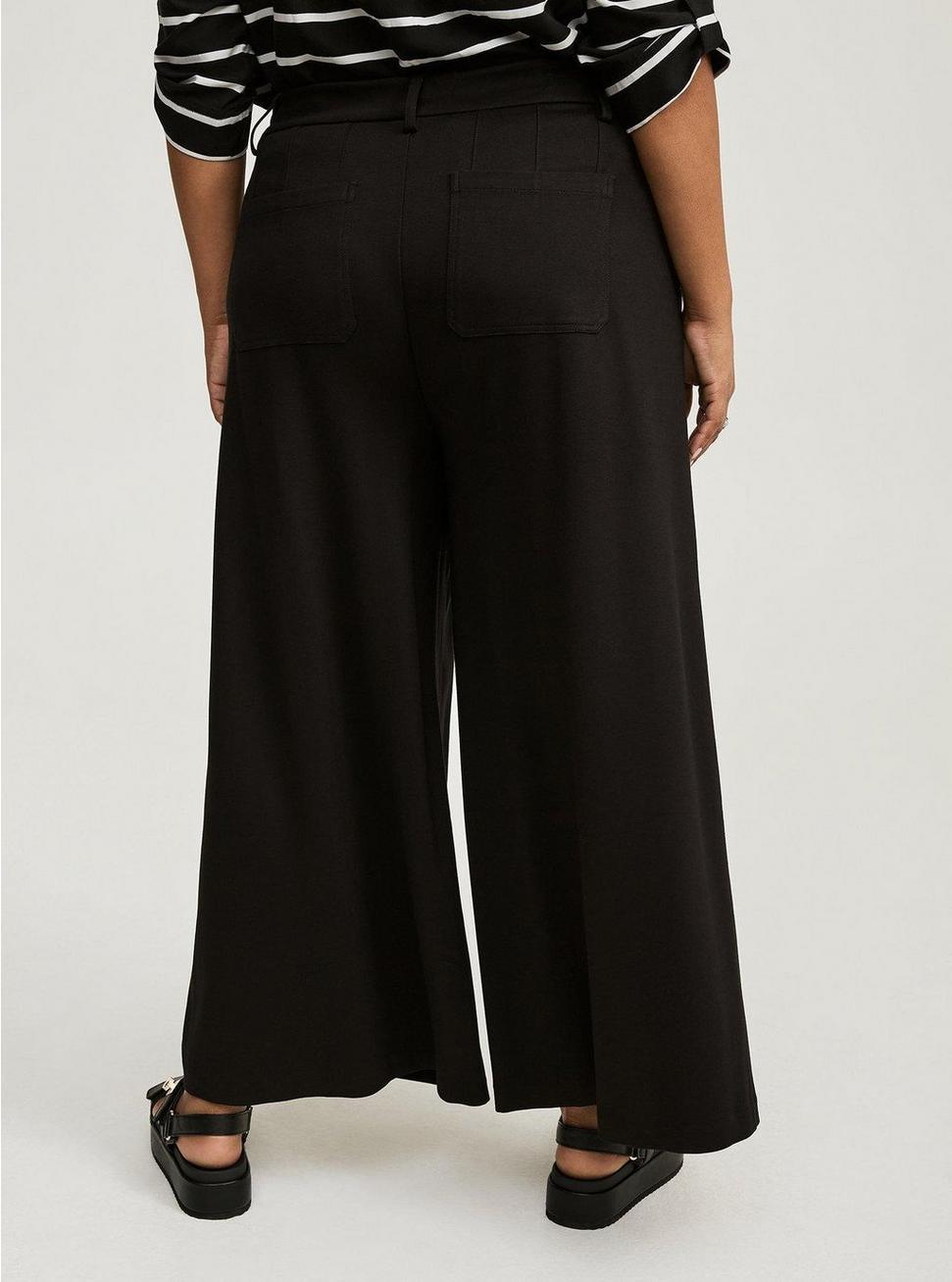 WIDE LEG LT. WT. PONTE PATCH POCKET CROP Product Image