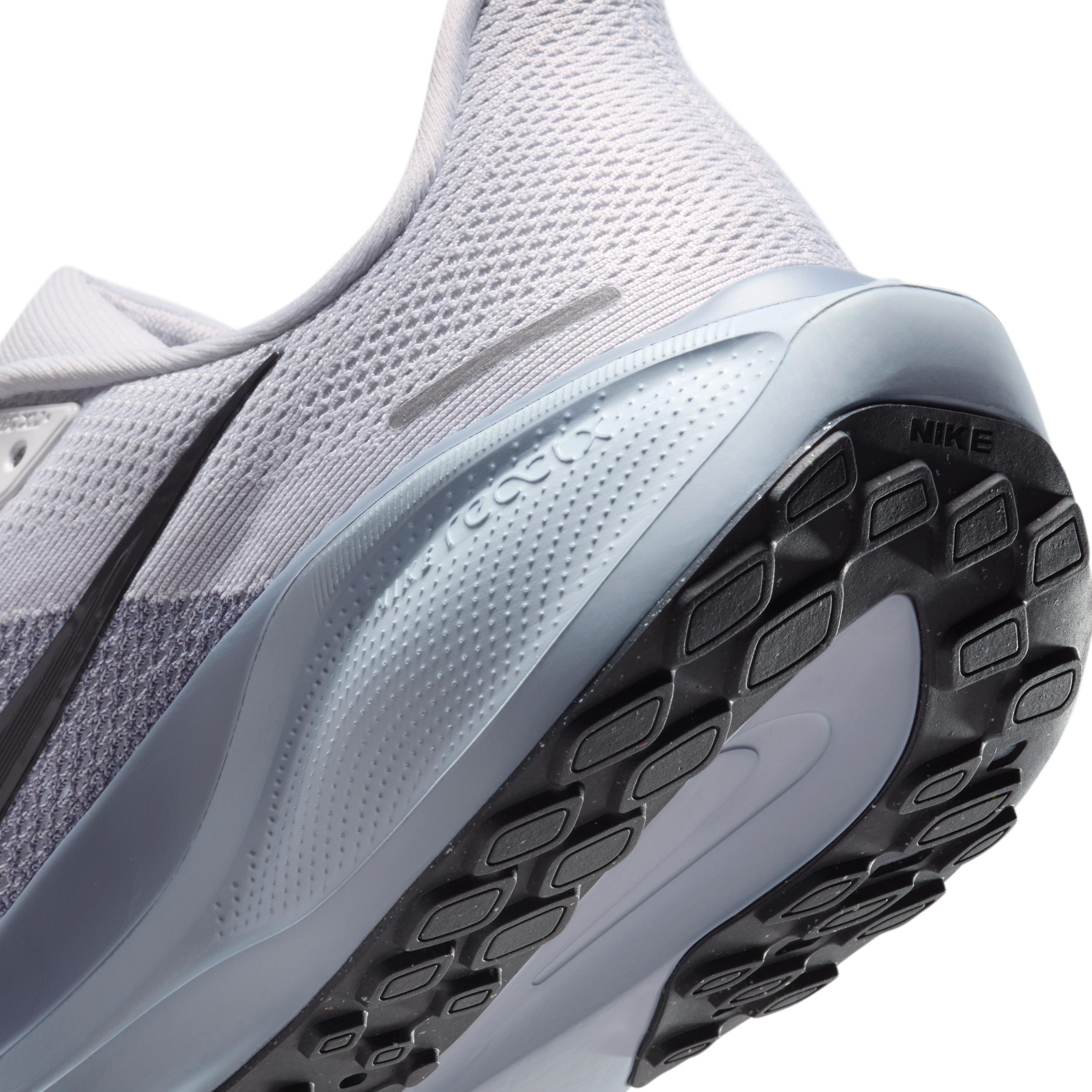 Nike Men's Pegasus 41 Road Running Shoes Product Image