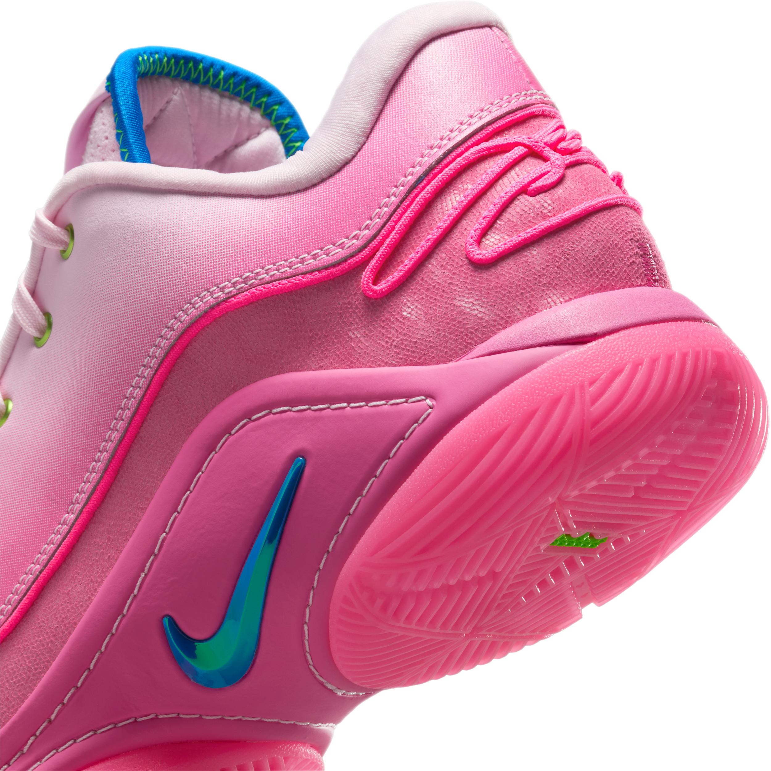 Nike Men's LeBron XXII SN Basketball Shoes Product Image