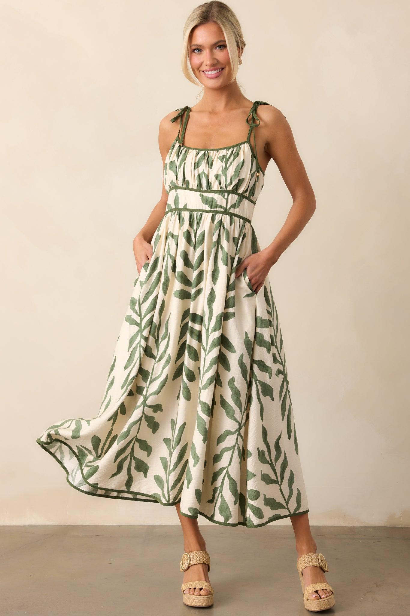 Peaceful Palms Green Tropical Print Midi Dress Product Image