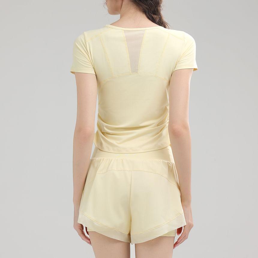 Set: Short-Sleeve Round Neck Plain Sport T-Shirt + Shorts Product Image