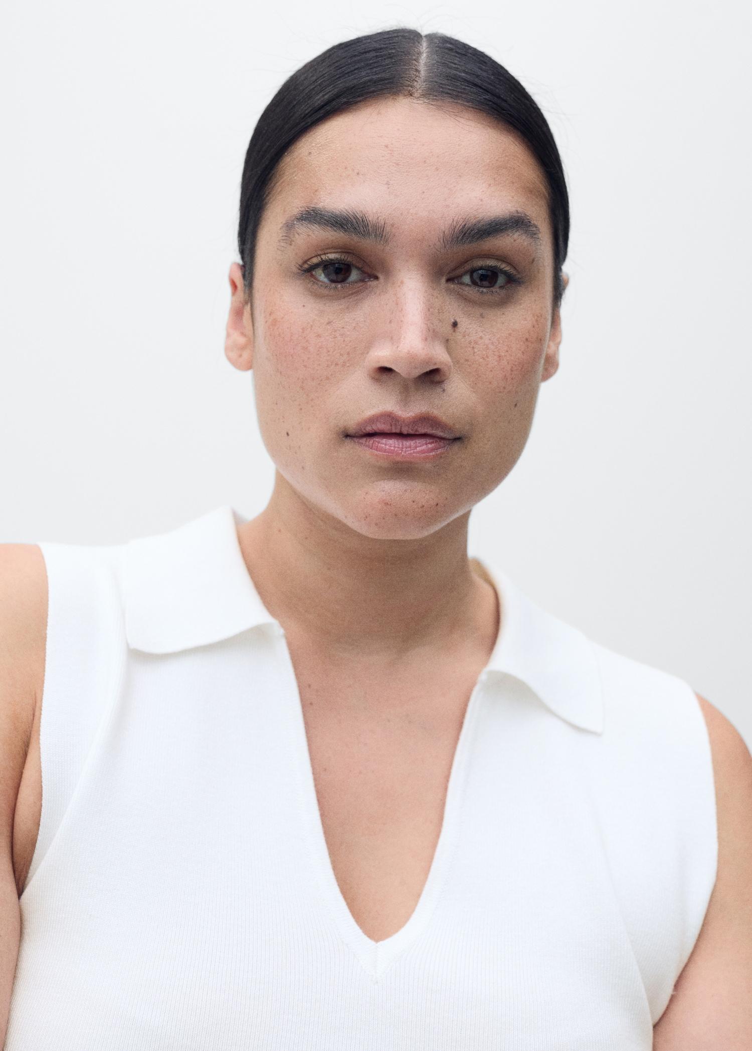 Polo-neck knitted top - Women | MANGO USA Product Image