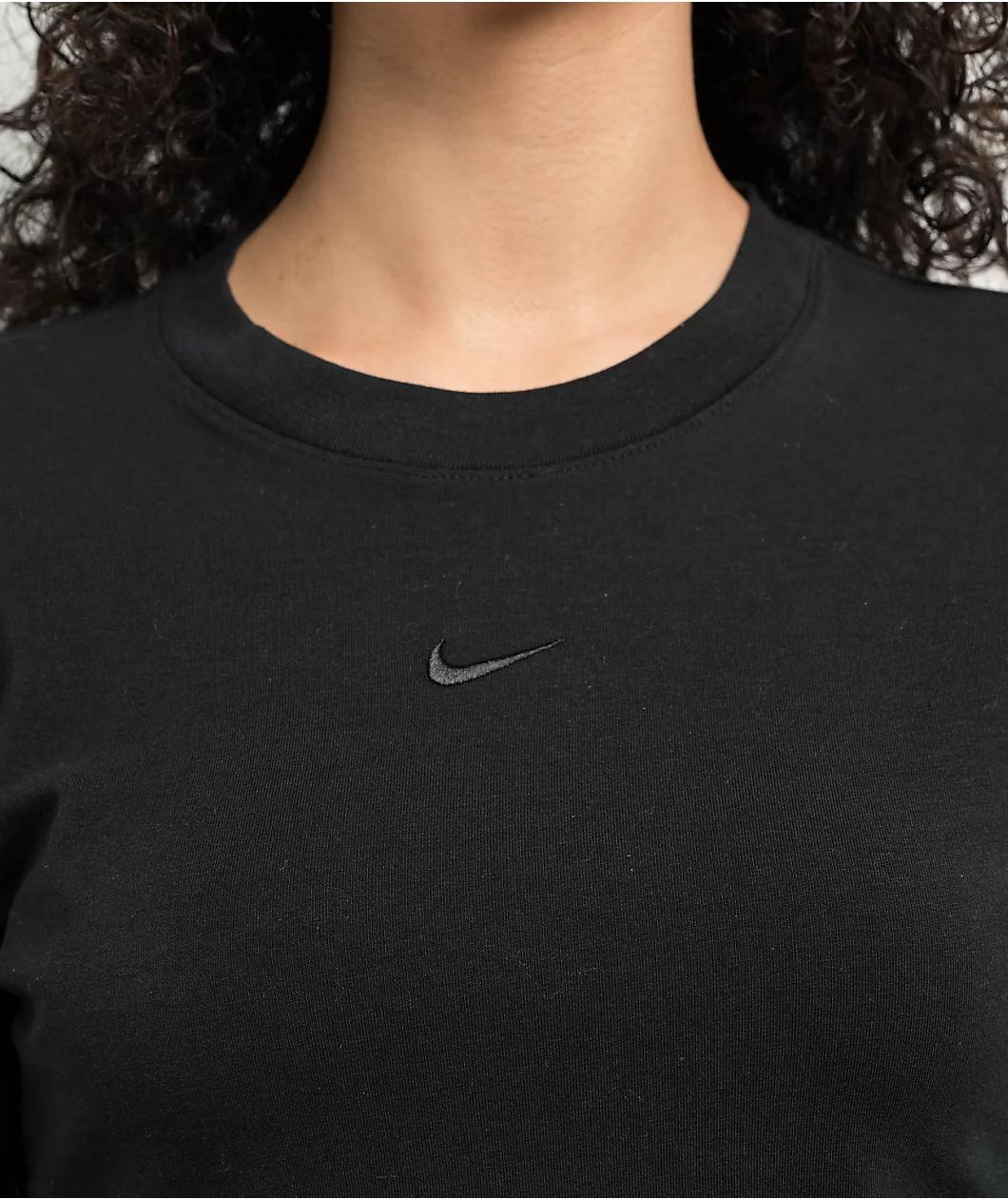 Nike Sportswear Chill Knit Black Long Sleeve Crop T-Shirt Product Image