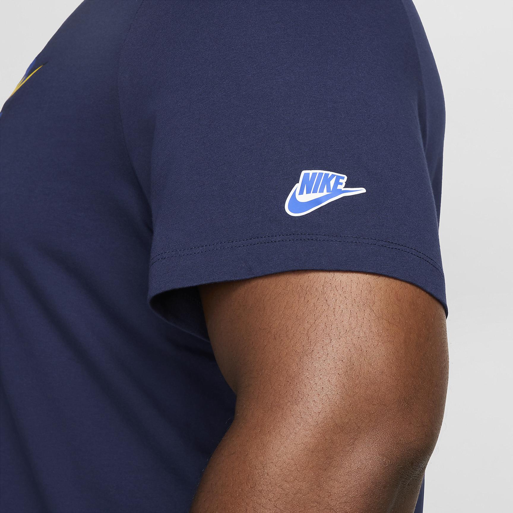Nike Club Men's T-Shirt Product Image
